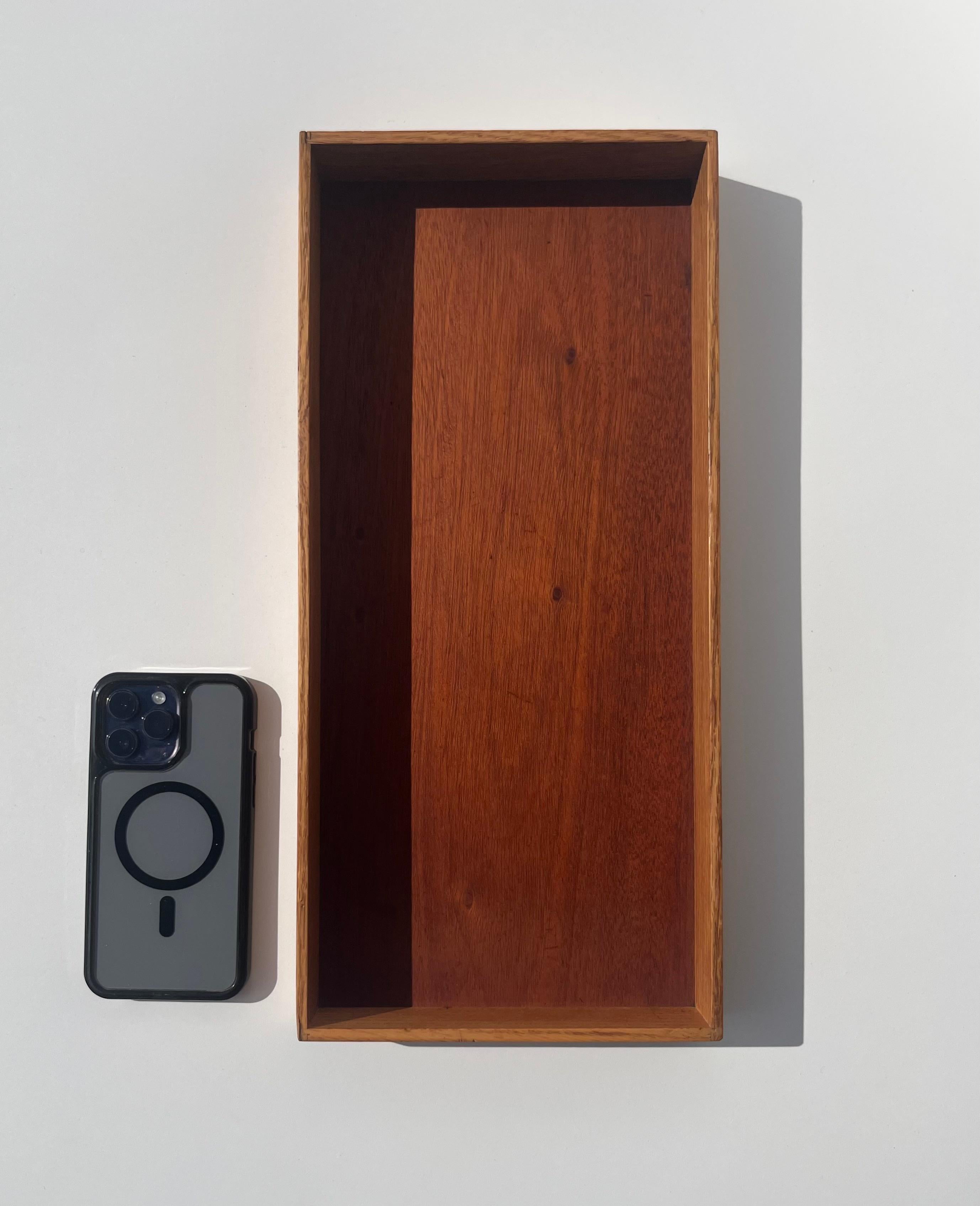 Mid-Century Modern Plateau Knoll en vente