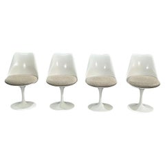 Knoll Tulip Chairs by Eero Saarinen, Set of Four