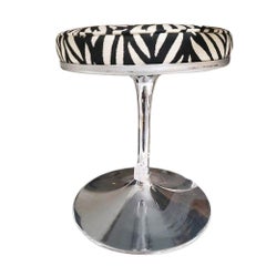 Sgabello cromato Knoll "Tulip" di Eero Saarinen con seduta zebrata, coppia