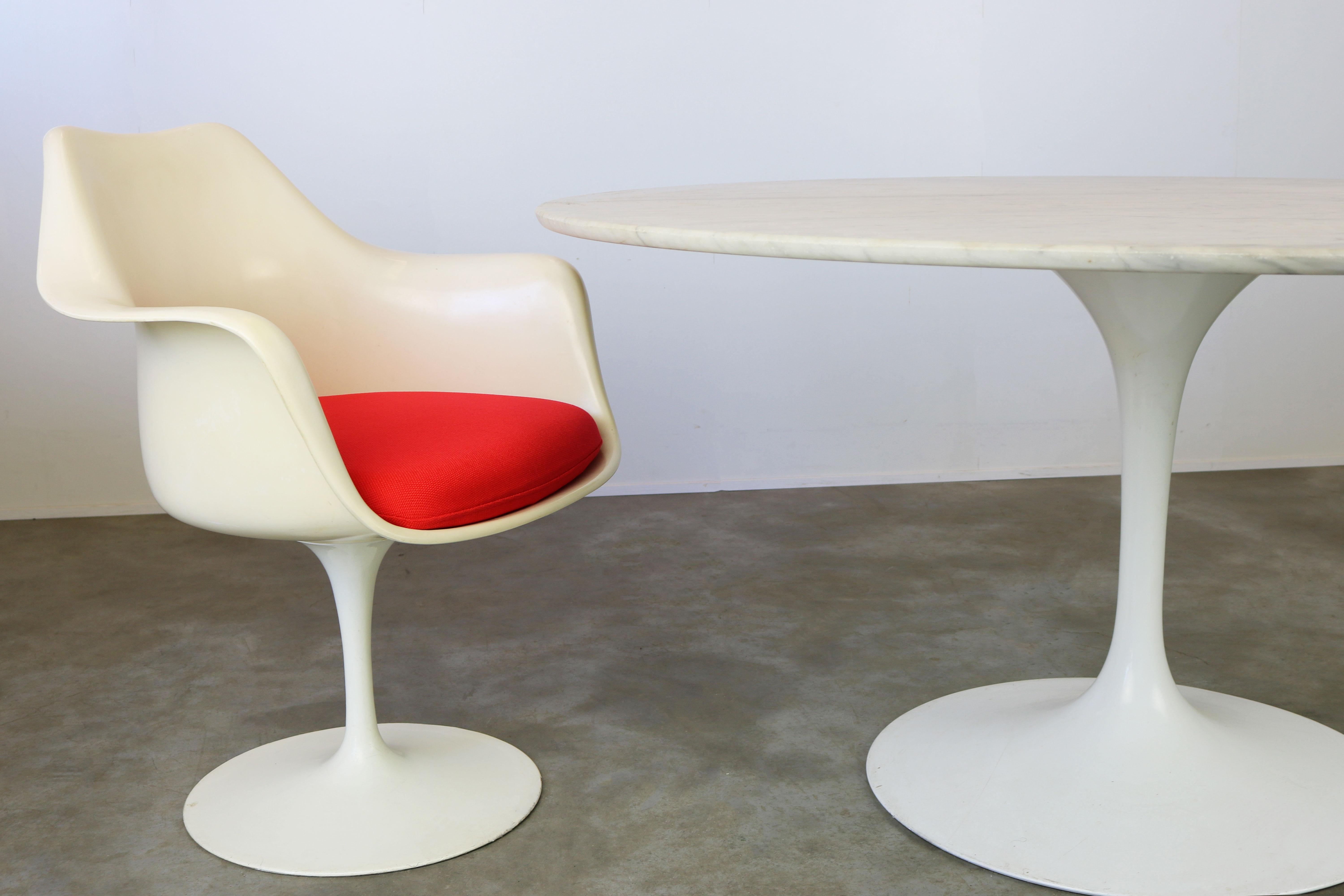 Knoll Tulip Dining Set by Eero Saarinen 1960s Large Marble Table Armchairs For Sale 7