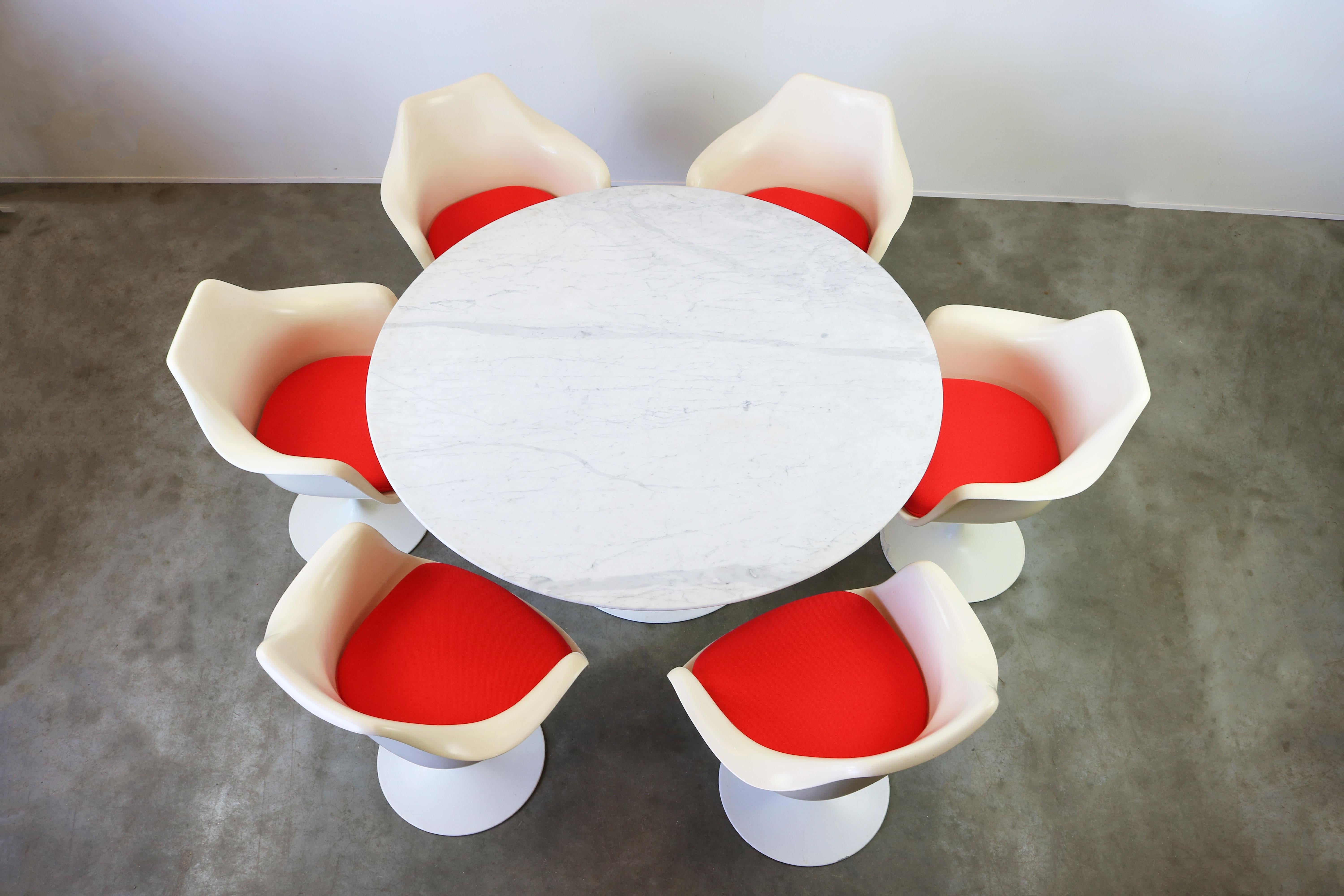 Mid-Century Modern Knoll Tulip Dining Set by Eero Saarinen 1960s Large Marble Table Armchairs en vente