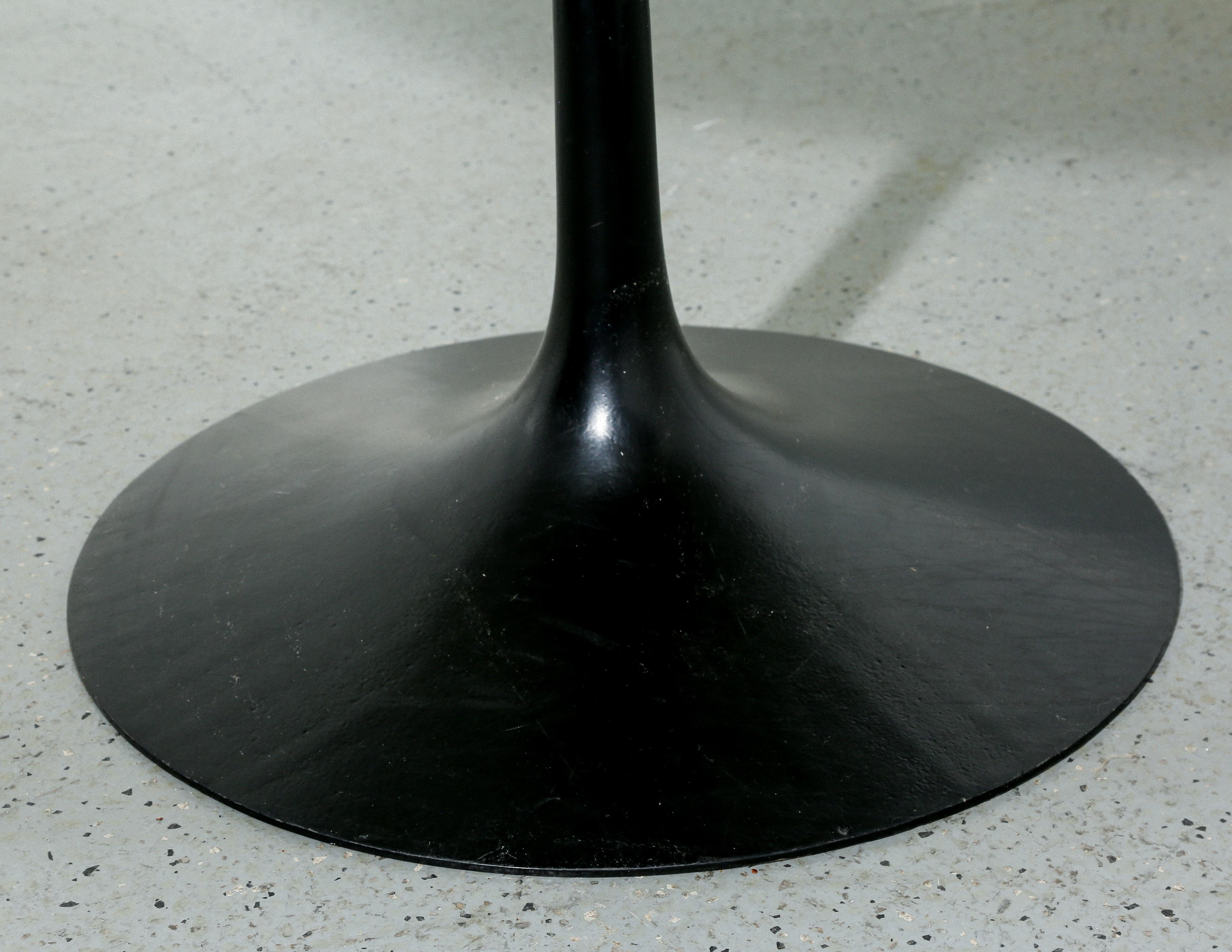 Mid-Century moderno Tavolo Knoll Tulip in vendita