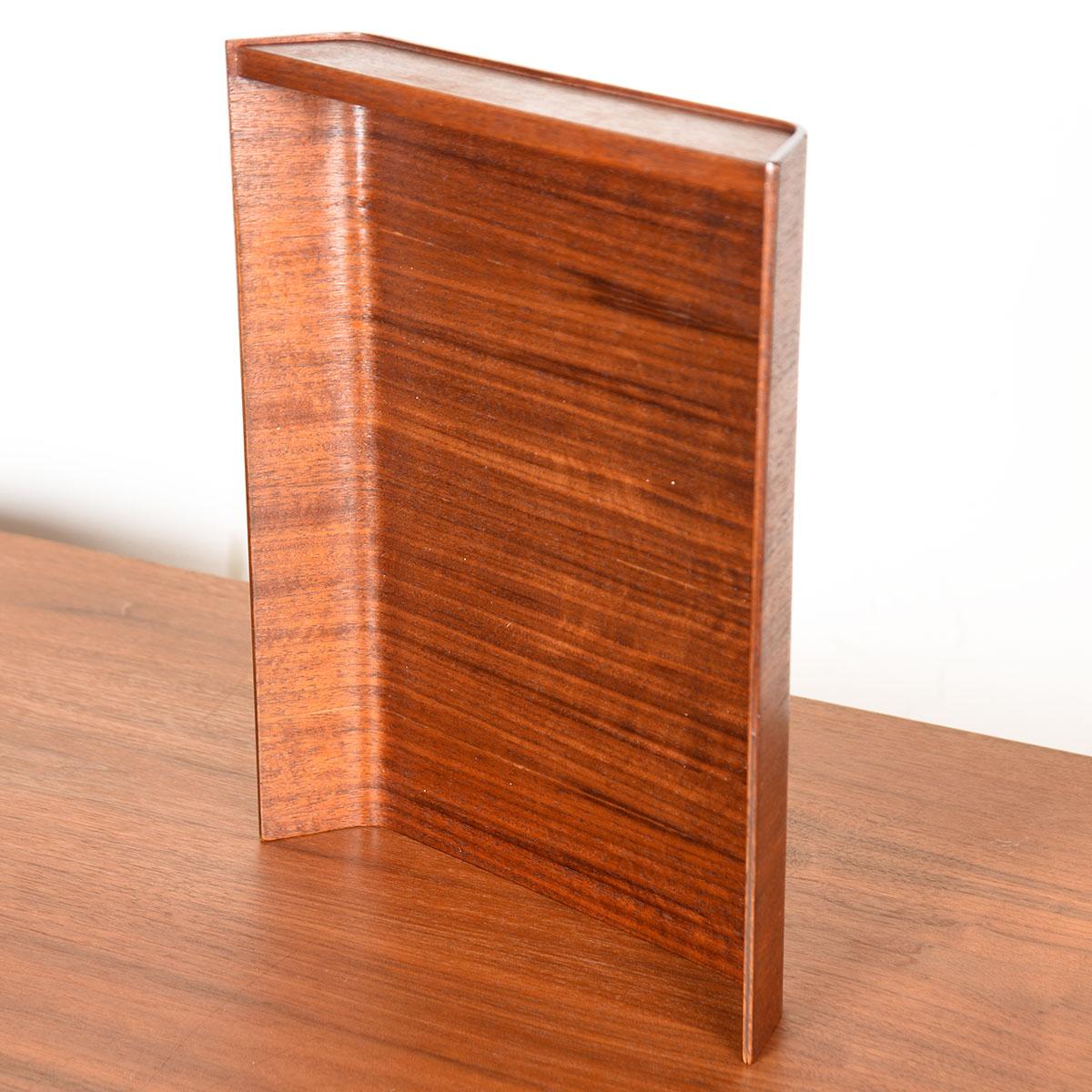 Knoll Vintage Bugholz Nussbaum Schreibtisch Inbox Tablett (amerikanisch) im Angebot