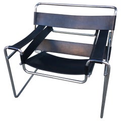 Chaise Knoll Wassily de Marcel Breuer en cuir noir