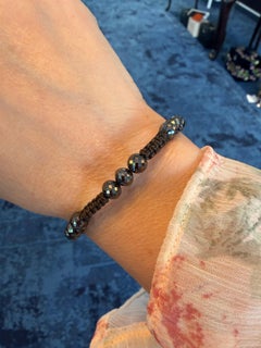 Bracciale annodato in seta moka e diamanti neri di Manak Jewell