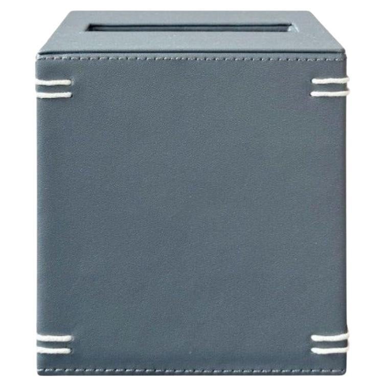 Description: Tissue box
Color: Grey
Size: 14 x 14 x 15 H cm
Material: PU
Collection: Knotted.