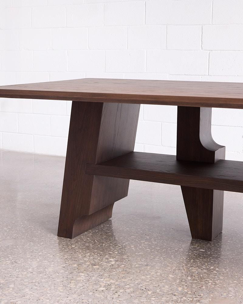 Mesa de Comedor Knox en Roble Oscuro 96 