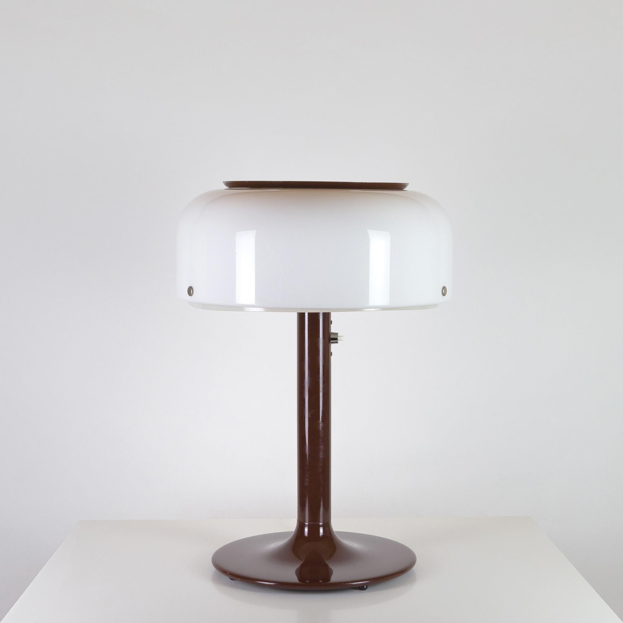 Chocolate brown Knubbling desk or table lamp by Anders Pehrson for Ateljé Lyktan, Sweden, 1970s.

  