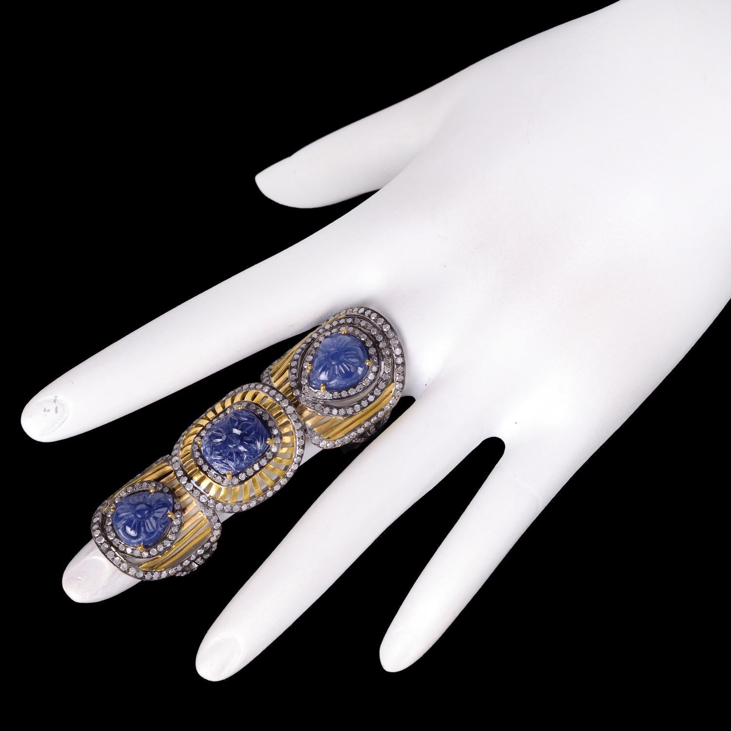 Round Cut Knuckle Ring with Blue Sapphires Carvings Surrounded by Pave Diamonds For Sale
