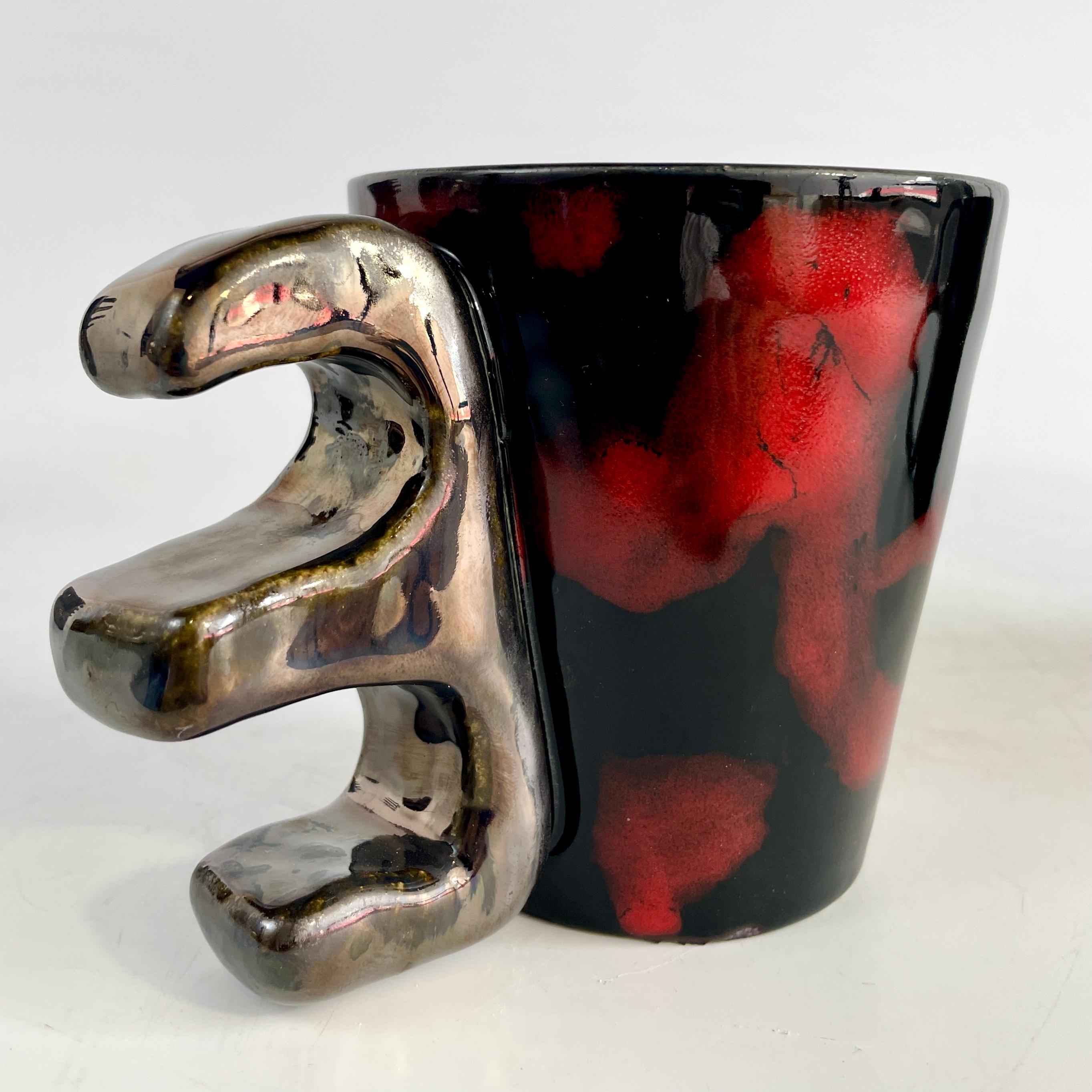 XXI secolo e contemporaneo Bicchiere a tre dita Knuckler, fatto a mano e sicuro per gli alimenti, dal ceramista Stef Duffy in vendita