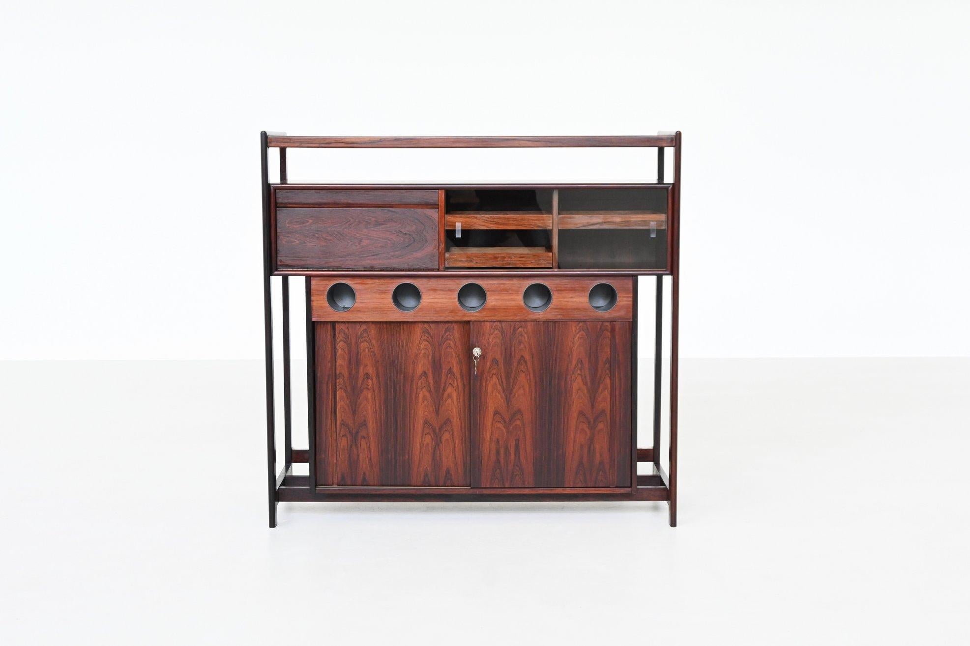 Knud Bent dry bar in rosewood Dyrlund Denmark 1960 In Good Condition For Sale In Etten-Leur, NL