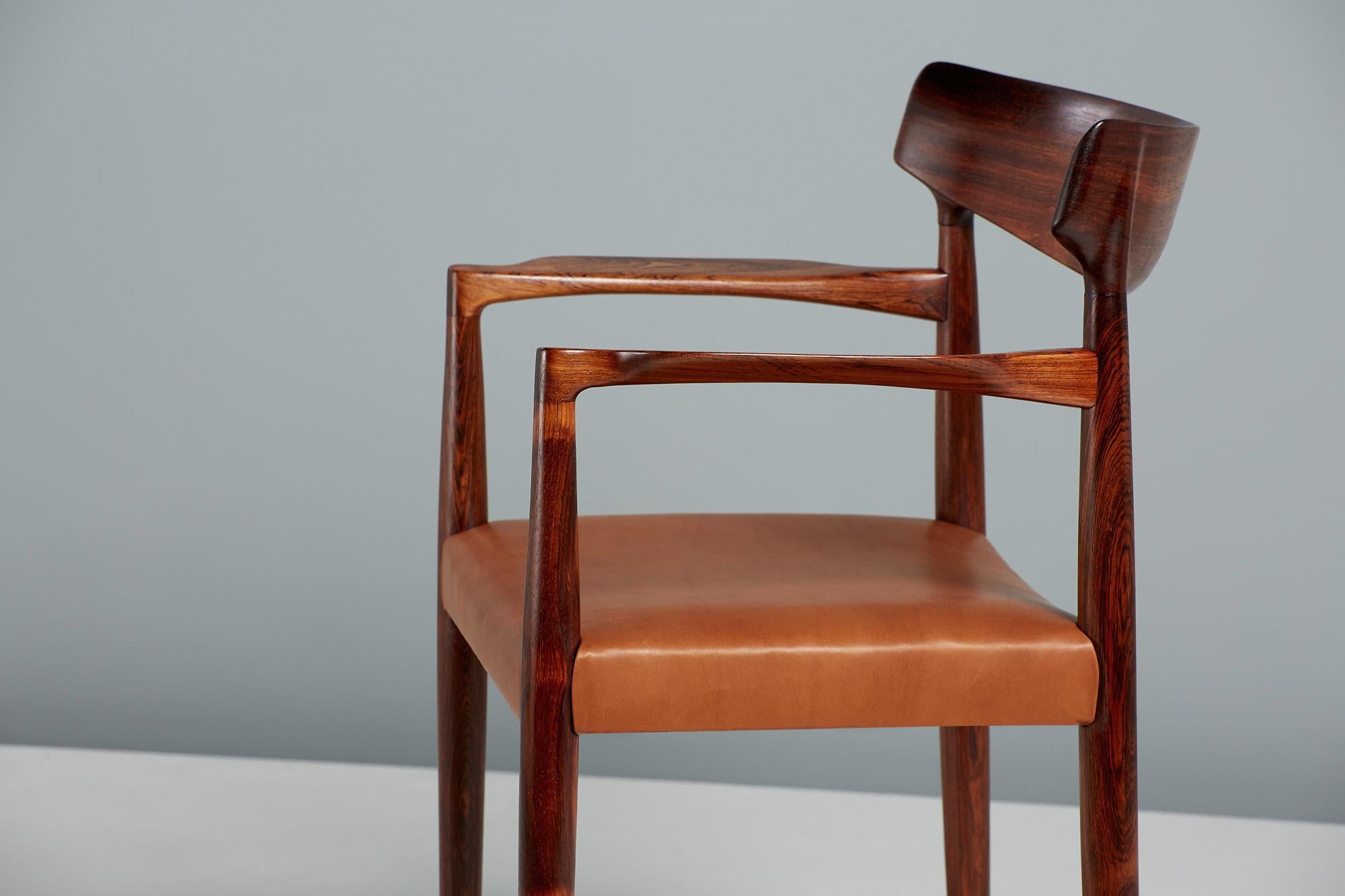 Fauteuil en bois de rose noué de Faerch, années 1960 Bon état - En vente à London, GB