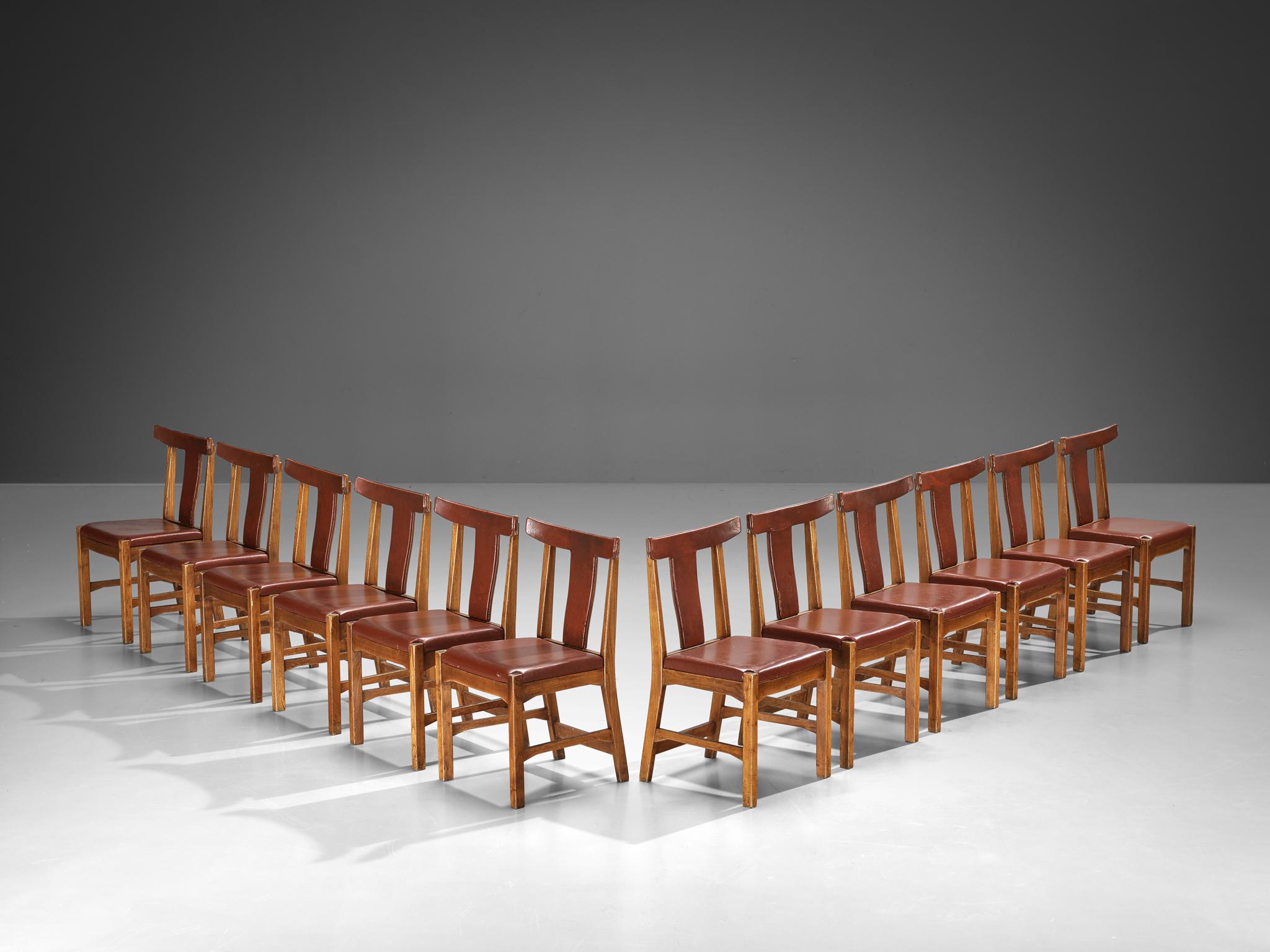 Knud E. Hansen per Søren Willadsen Møbelfabrik, sedie da pranzo, pelle, olmo, Danimarca, 1952

Un raffinato set di sedie da pranzo, progettato dal designer danese Knud E. Hansen e realizzato dalle abili mani della Søren Willadsens Møbelfabrik di