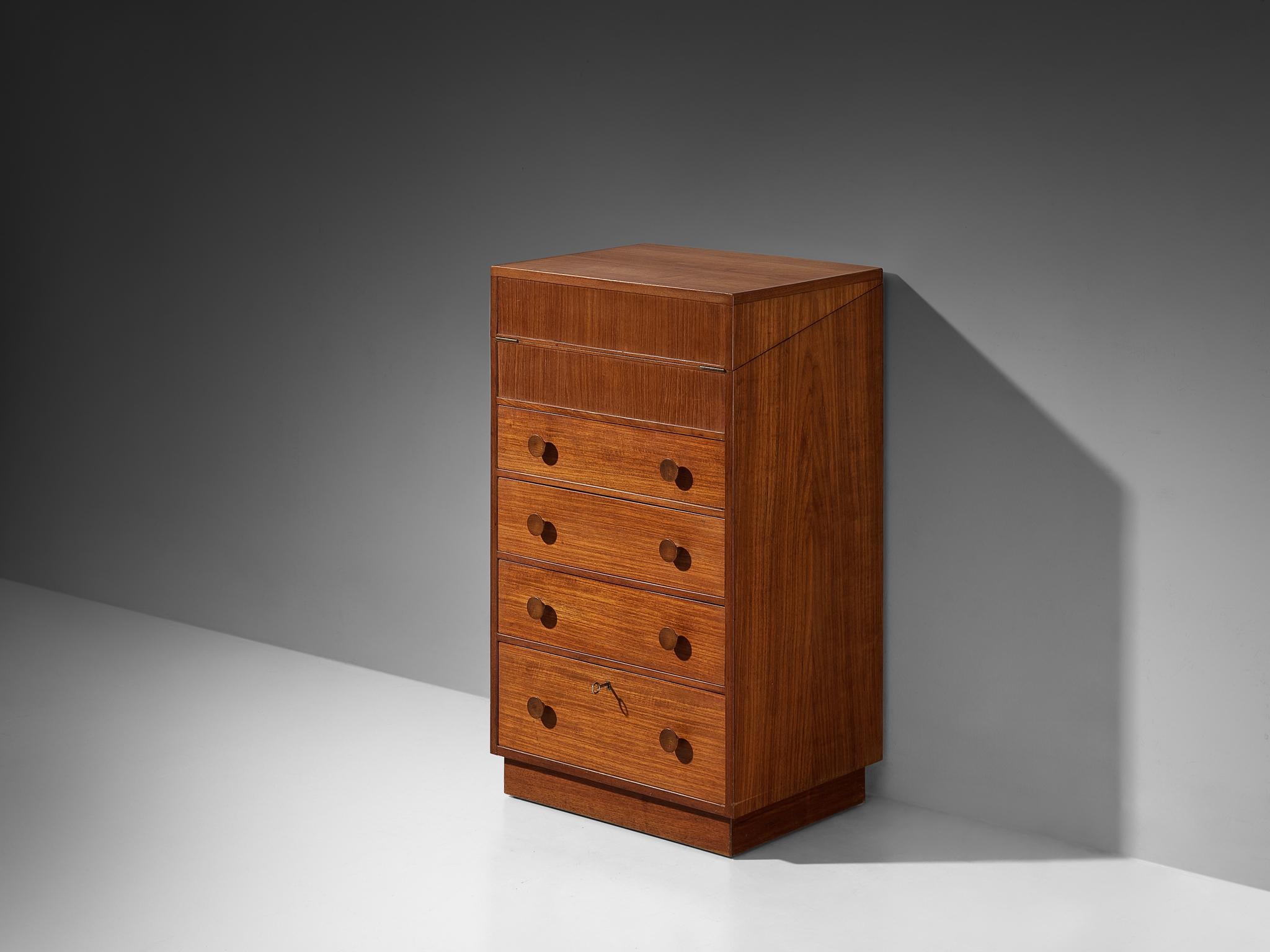Knud Juul-Hansen, chest of drawers with integrated vanity, teak, oak, mirrored glass, leather, Denmark, 1950s

This exceptionally rare cabinet with integrated vanity is crafted by the cabinetmaker Knud Juul-Hansen. The piece is compact in size but