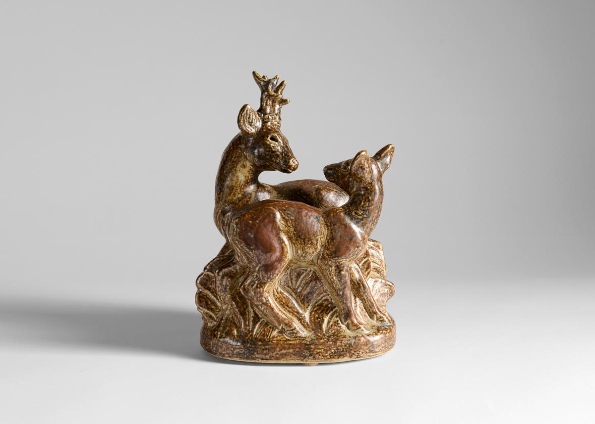 Knud Khyn for Royal Copenhagen, Deer and Doe Figurine, Denmark, circa 1950 In Good Condition For Sale In New York, NY