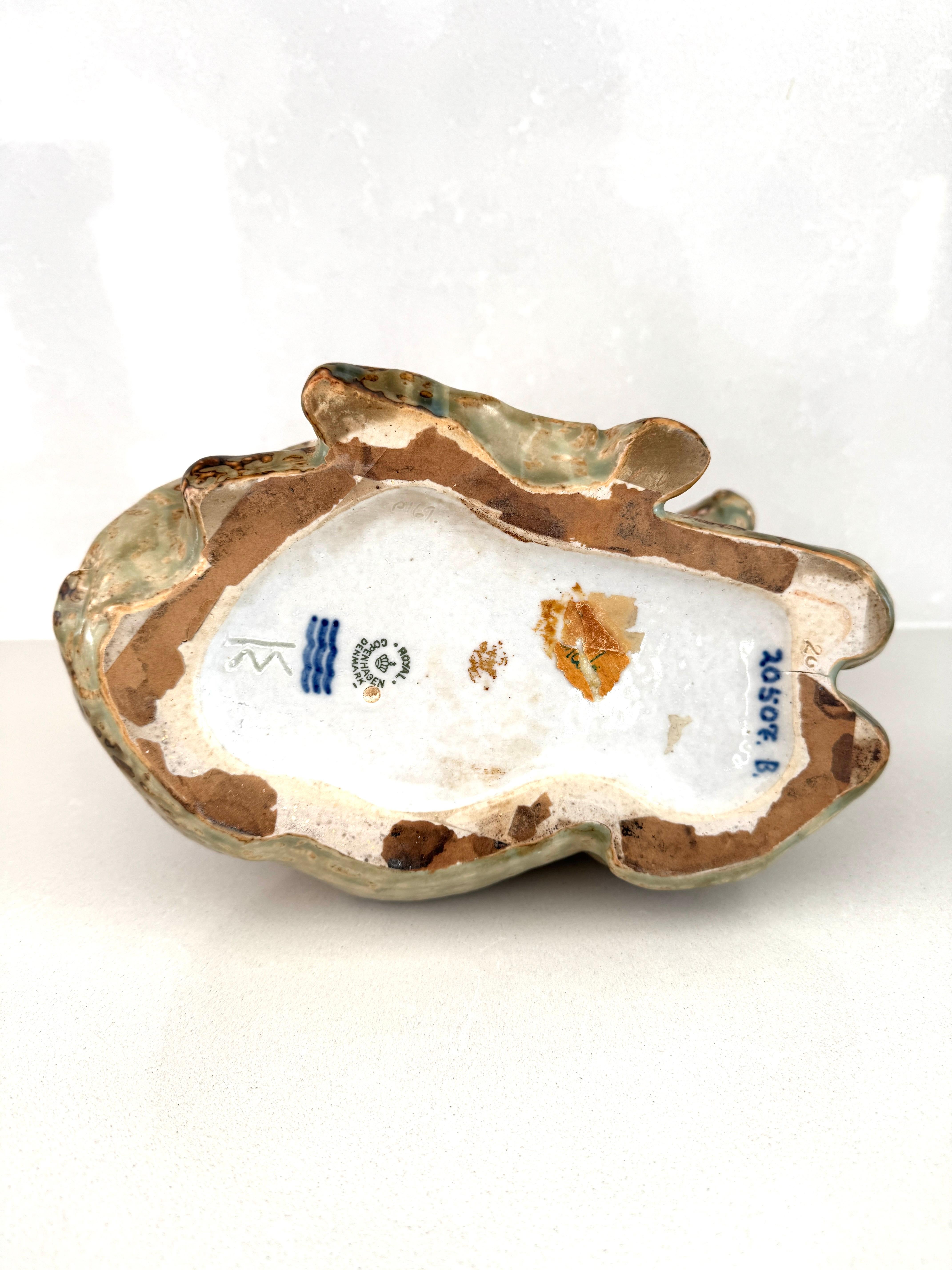 Knud Kjhn, Hirsch, prod. Royal Copenhagen, 1940er Jahre (Keramik) im Angebot