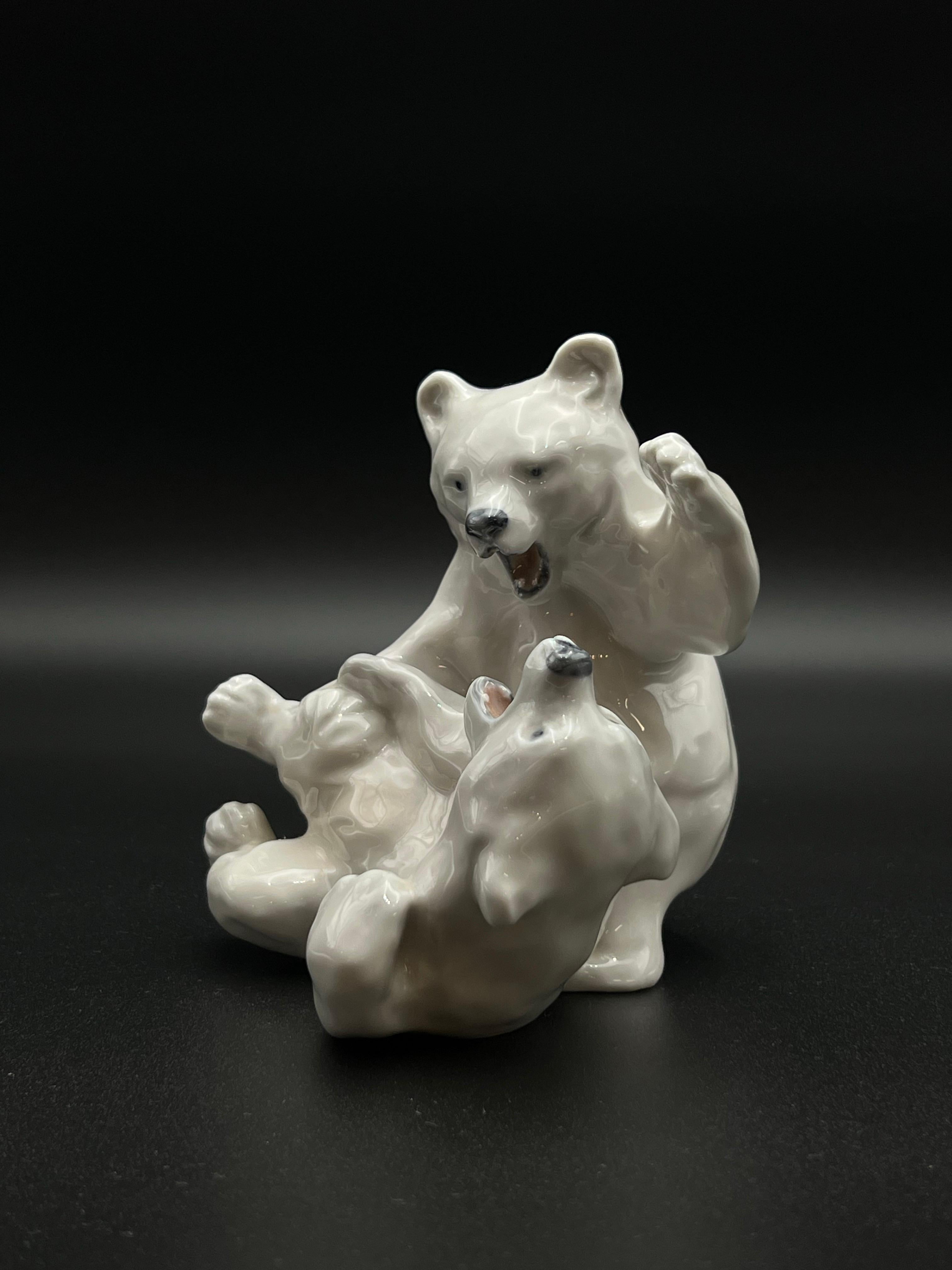 Porcelain KNUD KYHN (1880-1969) for Royal Copenhagen 