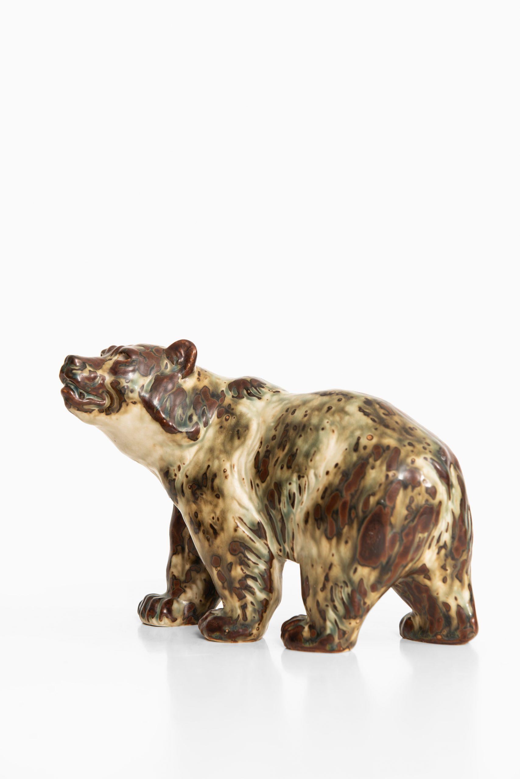 Knud Kyhn Ceramic Bear Nr 20155 Produced by Royal Copenhagen in Denmark In Good Condition For Sale In Limhamn, Skåne län