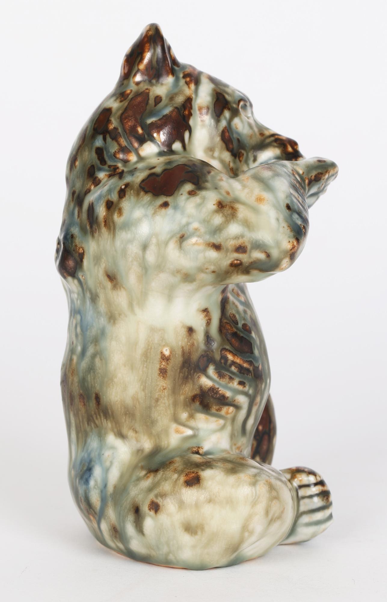 Figure sculpturale d'ours en porcelaine royale danoise Knud Kyhn de Copenhague en vente 4