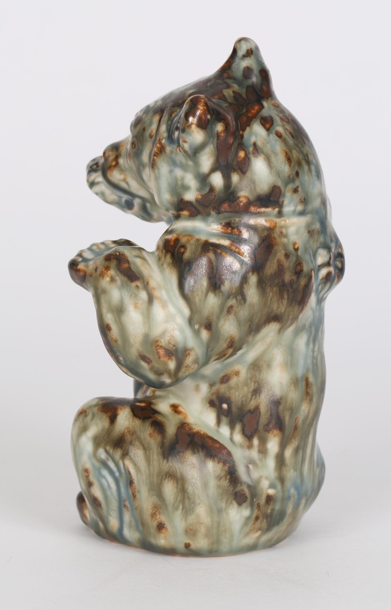 20ième siècle Figure sculpturale d'ours en porcelaine royale danoise Knud Kyhn de Copenhague en vente