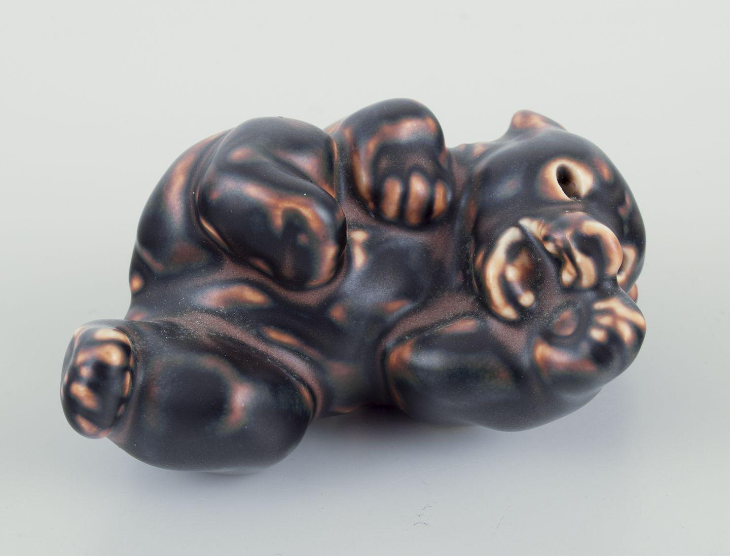 Danese Knud Kyhn per Royal Copenhagen. Quattro figure in gres di cuccioli di orso bruno. in vendita