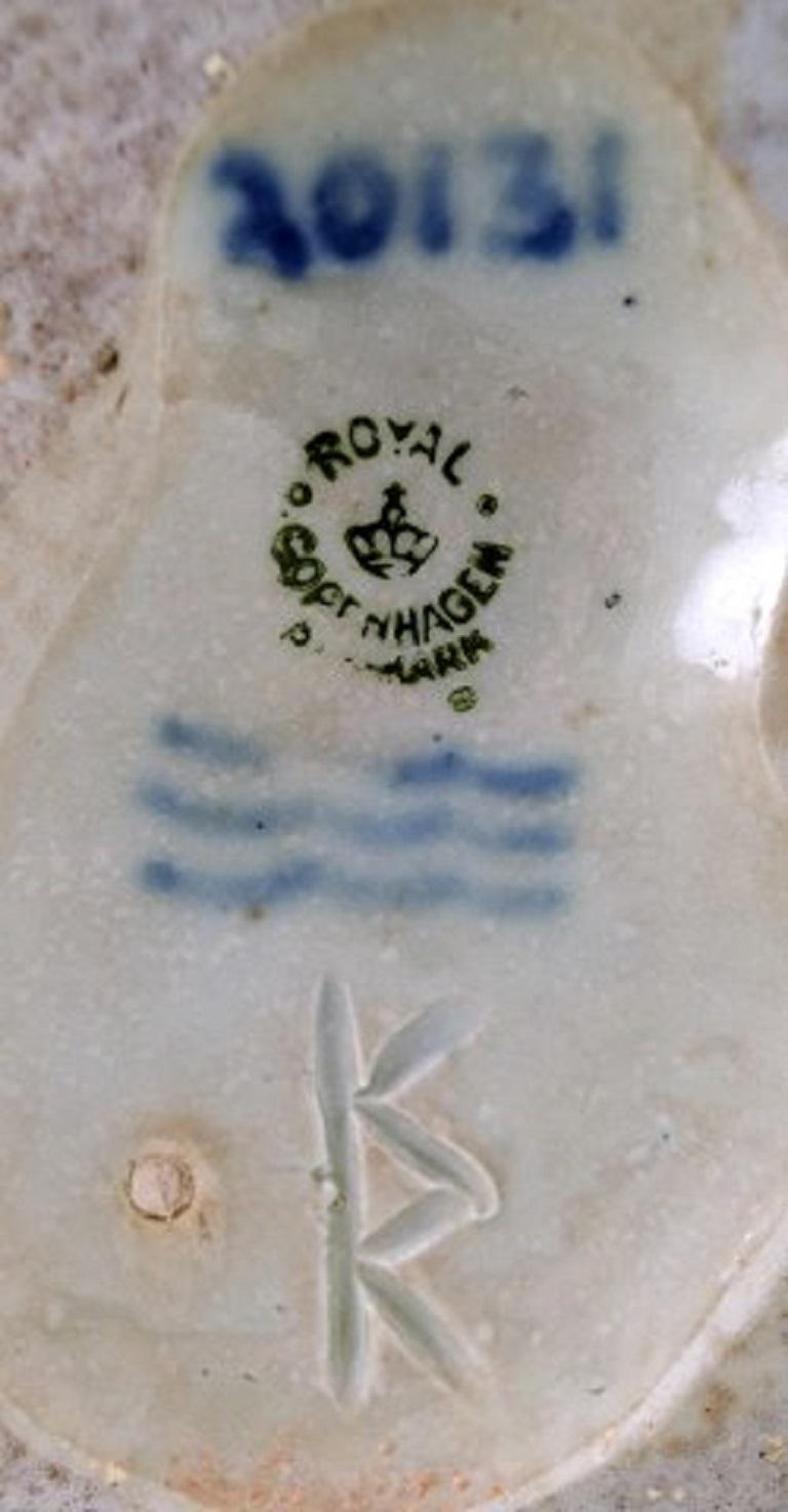 Knud Kyhn for Royal Copenhagen, Stoneware Figure, Pekingese, Light Sung Glaze 2