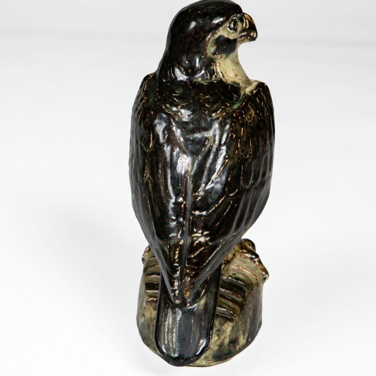 Danese Knud Kyhn per Royal Copenhagen Falco pellegrino in gres con smalto Sung An in vendita