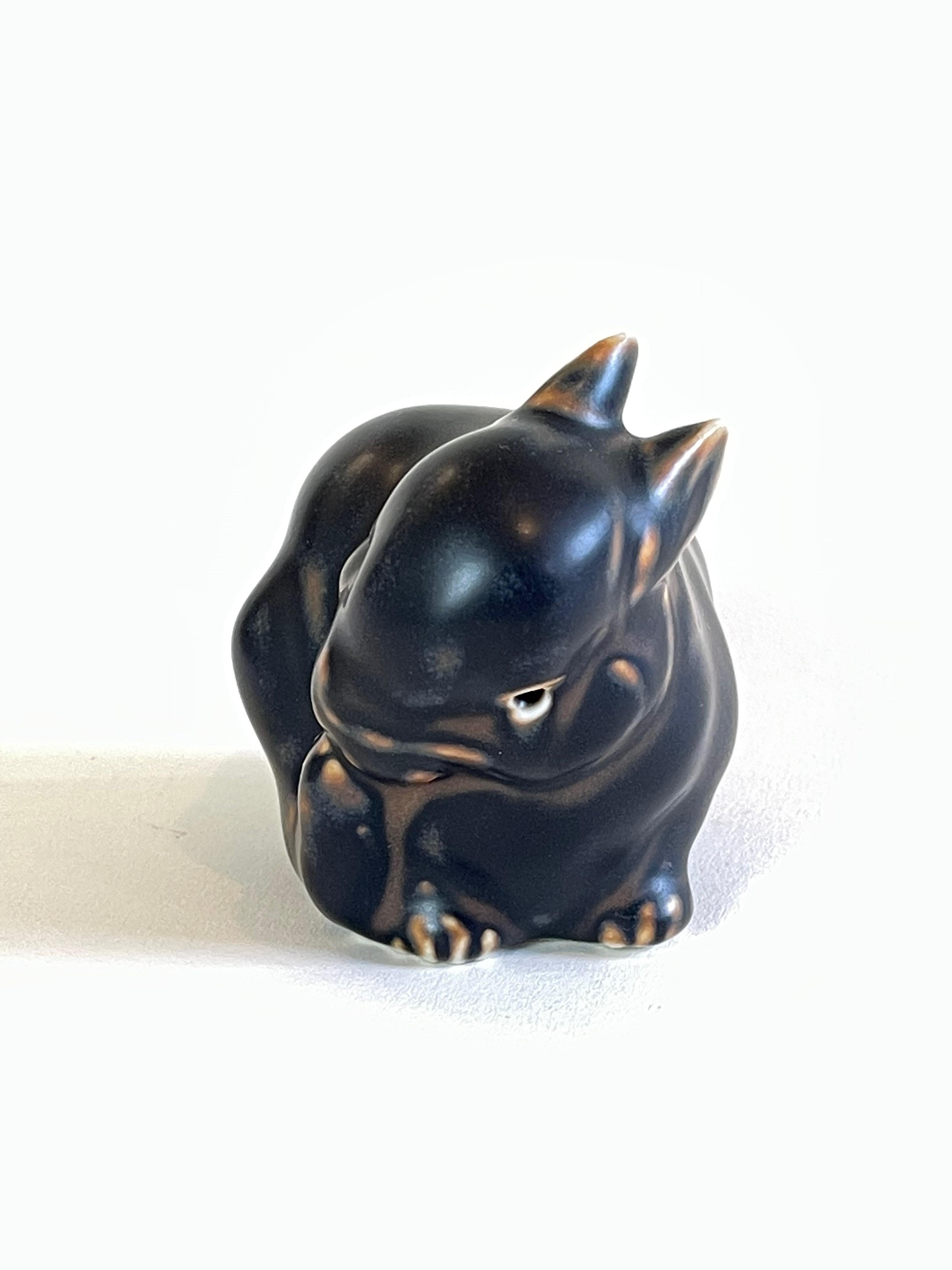 Danese Ceramica d'arte di Knud Kyhn Royal Copenhagen, pulizia in porcellana, coniglio seduto, anni '70 in vendita