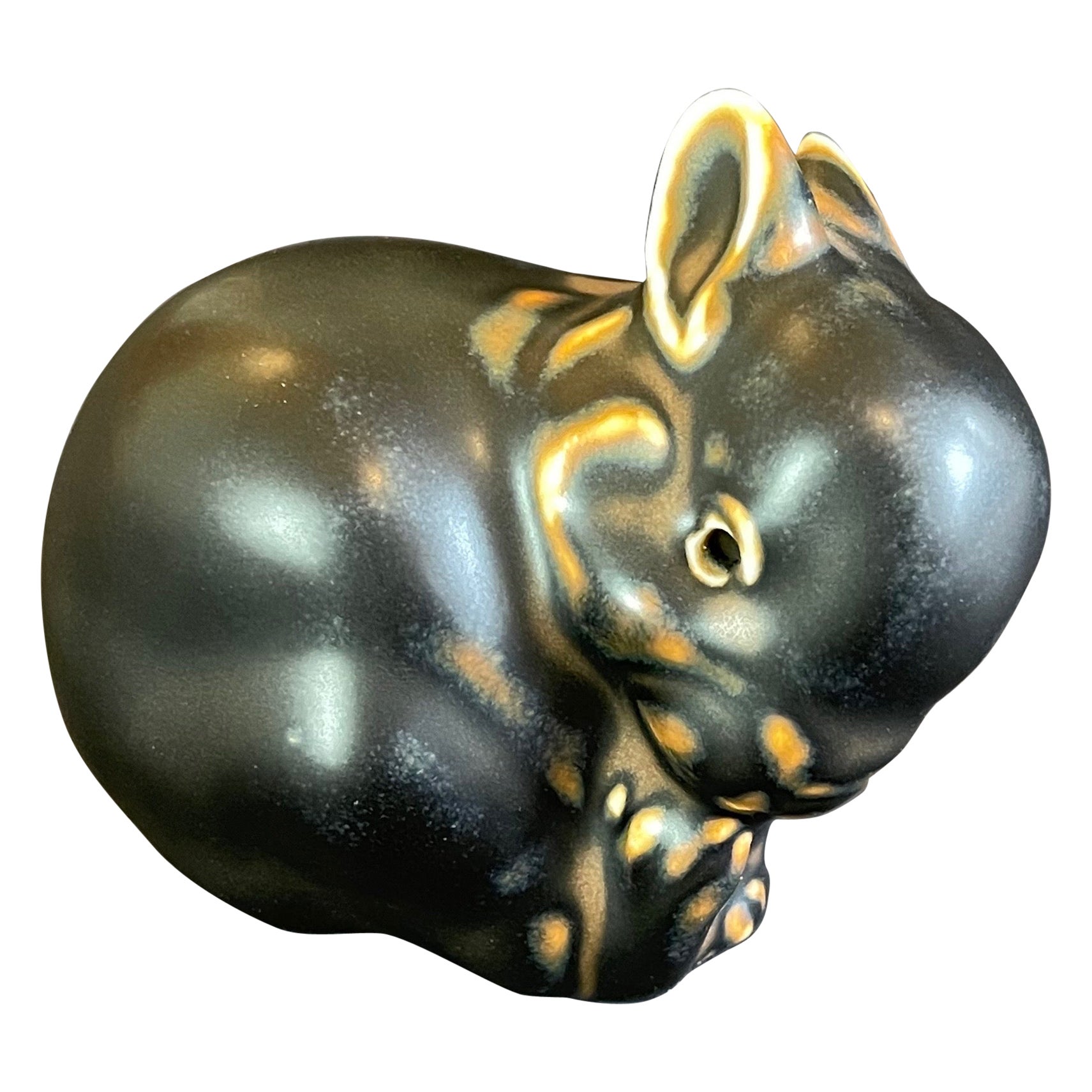 Ceramica d'arte di Knud Kyhn Royal Copenhagen, pulizia in porcellana, coniglio seduto, anni '70 in vendita