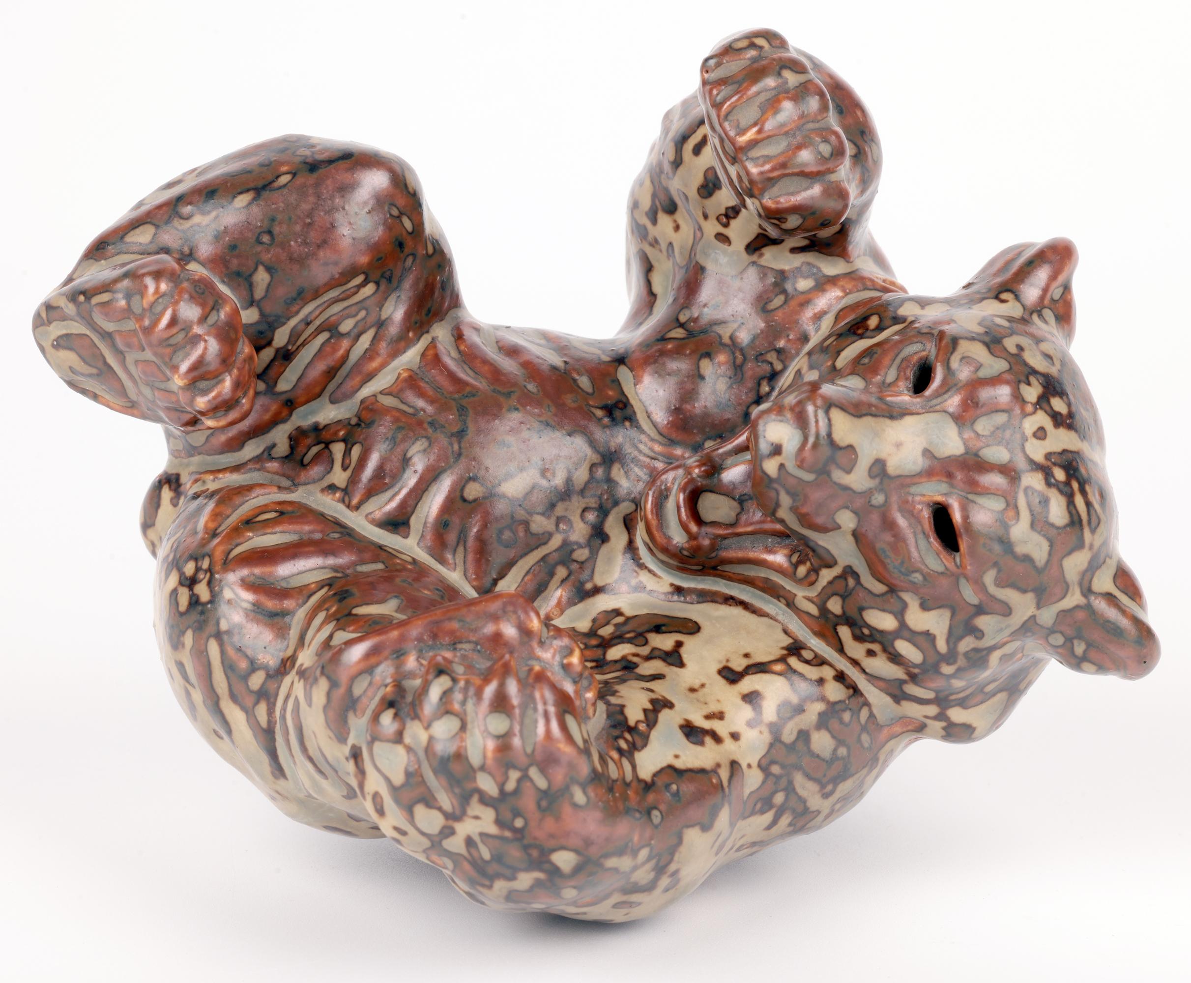 Danois Knud Kyhn Royal Copenhagen Porcelain Lying Large Sung An Glazed Bear (Ours) en vente