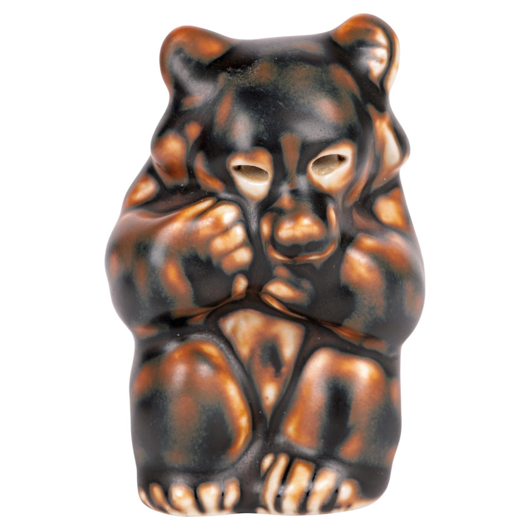 Knud Kyhn Royal Copenhagen Porcelain Seated Bear Figure (figurine d'ours assis)  en vente