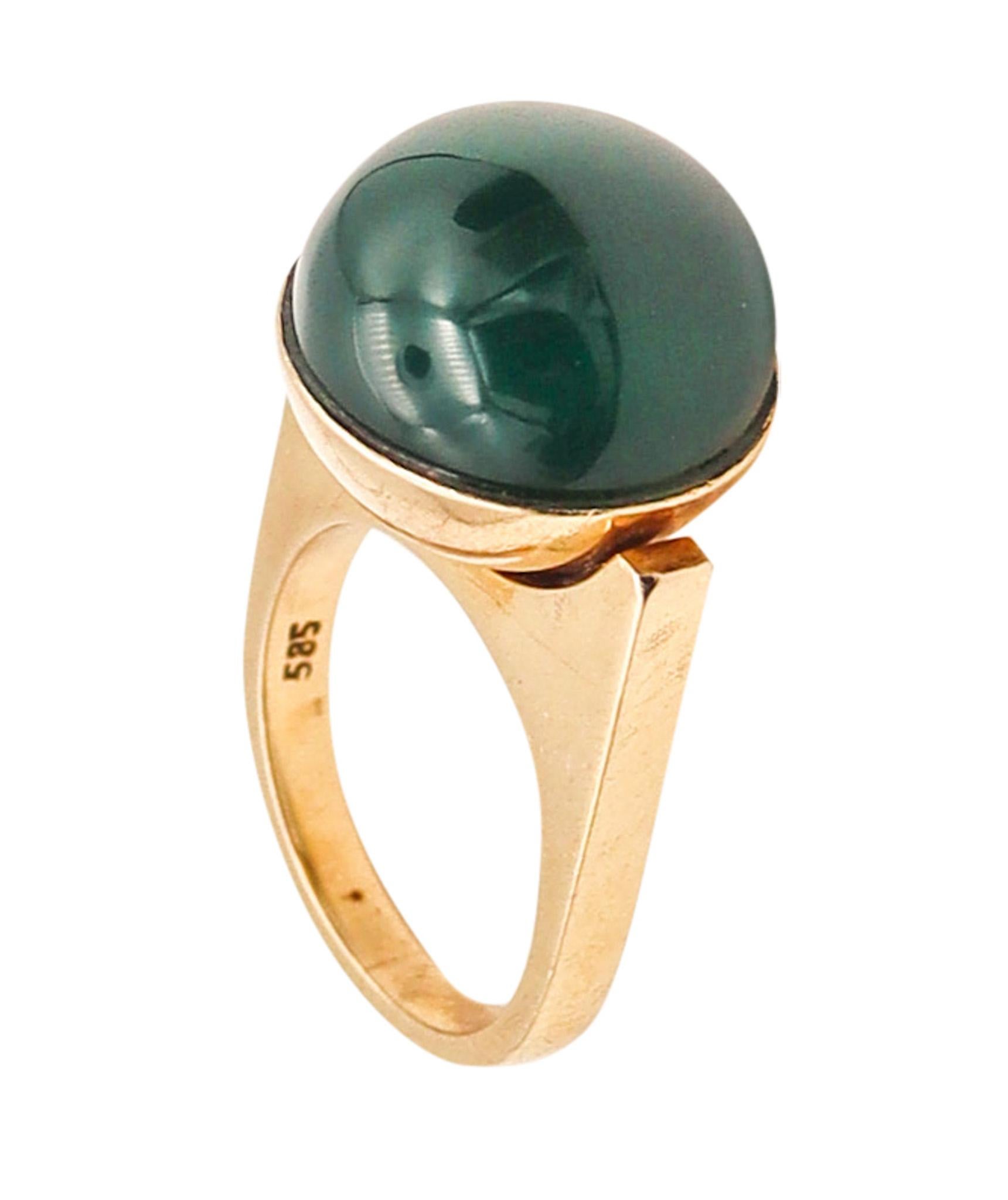Knud V. Andersen 1970 Geometric Sculptural Ring In 14Kt Gold With Chrysoprase For Sale