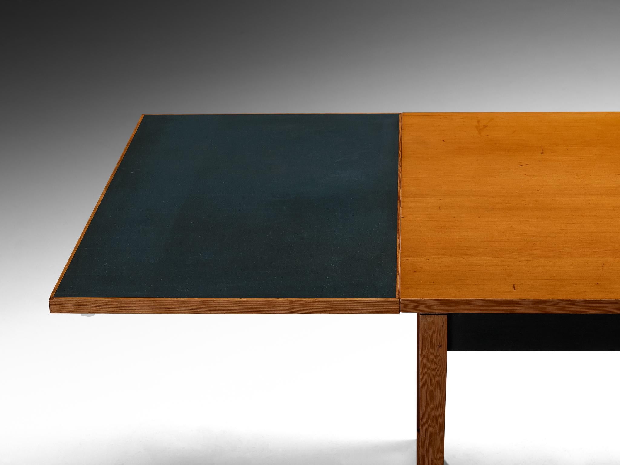 Formica Table de salle à manger en pin d'Oregon de Knud Vodder pour Niels Vodder en vente
