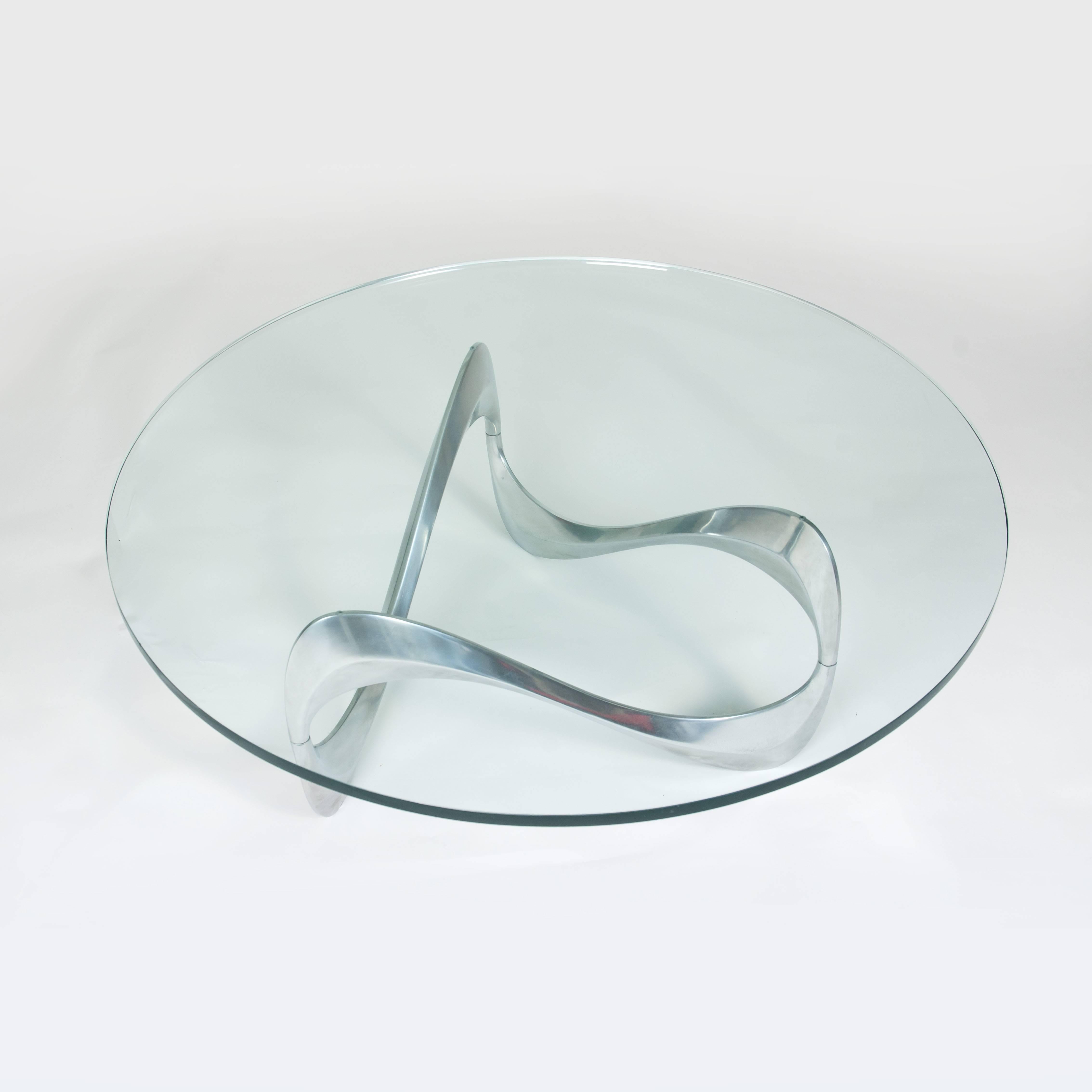 Knut Hesterberg Aluminum and Glass “Snake” Coffee Table by Ronald Schmitt, 1960s In Good Condition In Rijssen, NL