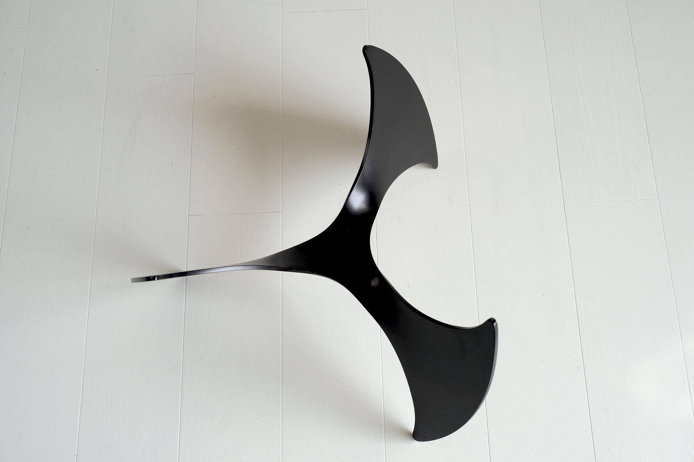 Knut Hesterberg, Paire de Tisch basses „Propeller“, 1960 (Mitte des 20. Jahrhunderts) im Angebot