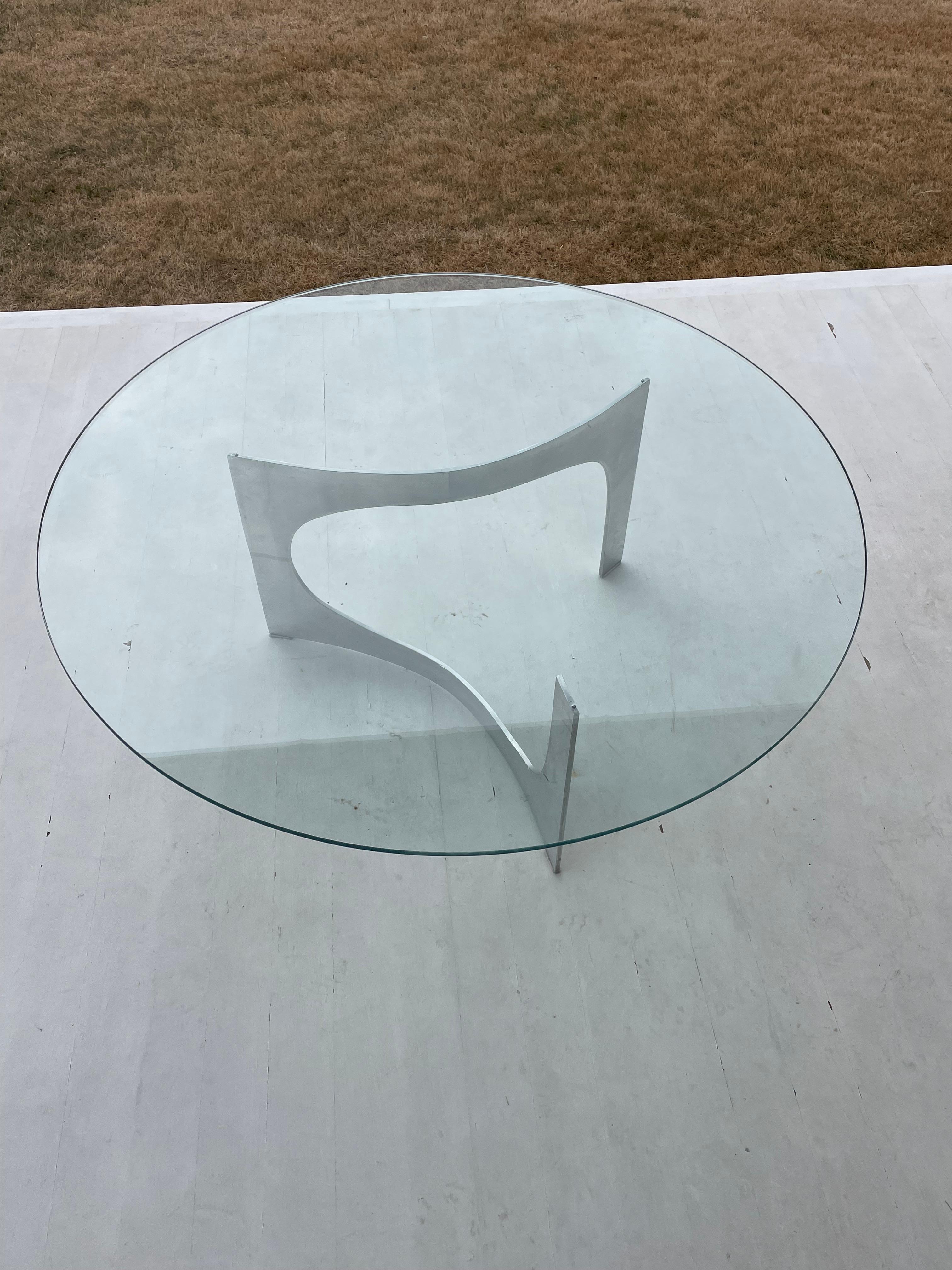 Knut Hesterberg Skulpturaler Couchtisch aus Glas und Aluminium im Angebot 8