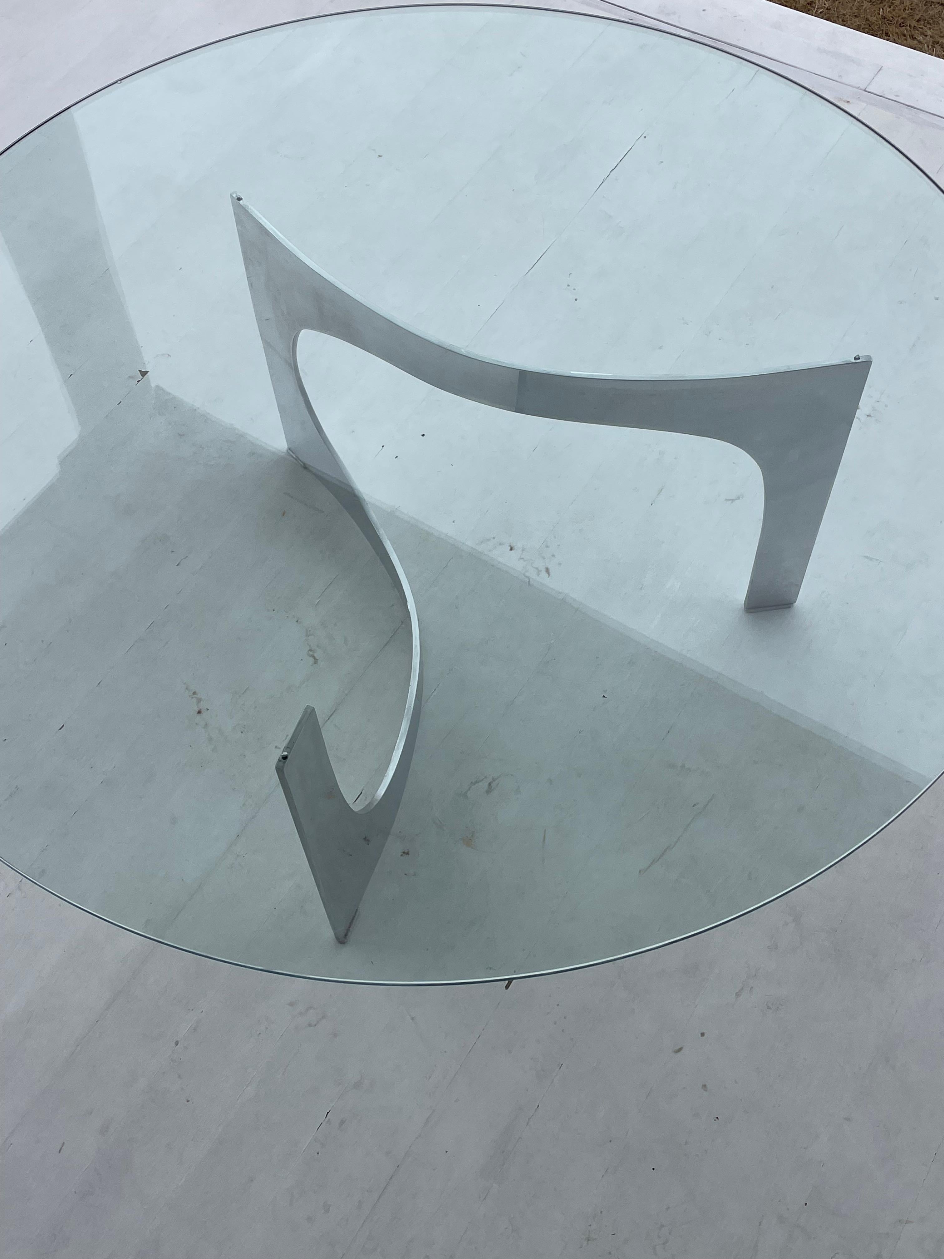 Knut Hesterberg Skulpturaler Couchtisch aus Glas und Aluminium im Angebot 10