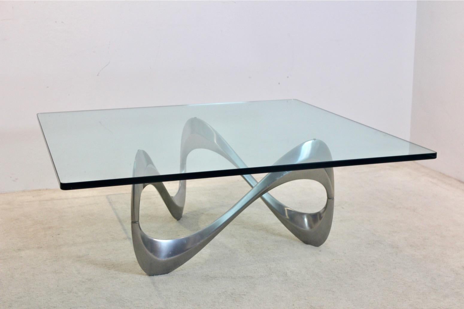 Mid-Century moderno Tavolino da caffè 'Snake' di Knut Hesterberg, fusione di alluminio e vetro, Germania, anni '60 in vendita