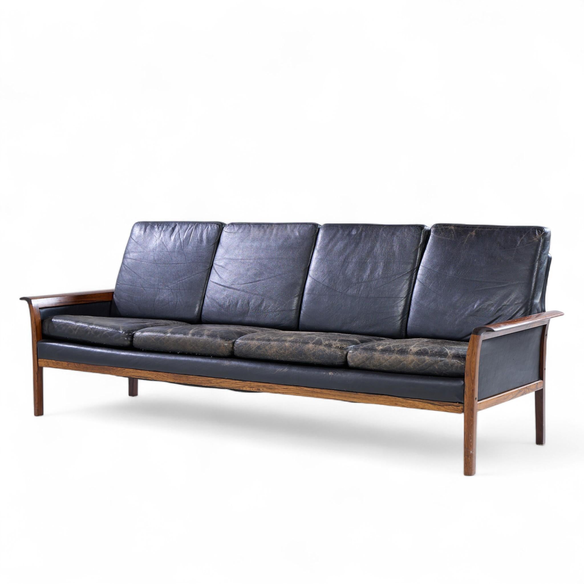 Knut Saeter for Vatne Møbler Mid Century Norwegian Rosewood, Leather Sofa - Pair (20. Jahrhundert) im Angebot