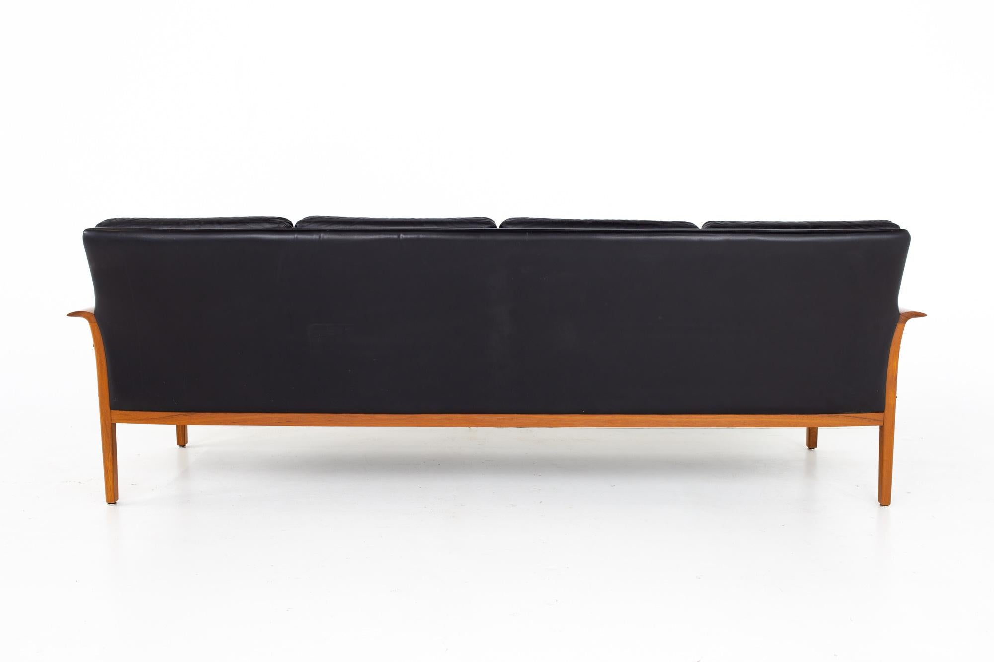 Knut Sæter for Vatne Mobler Mid Century Danish Teak and Black Leather Sofa 5