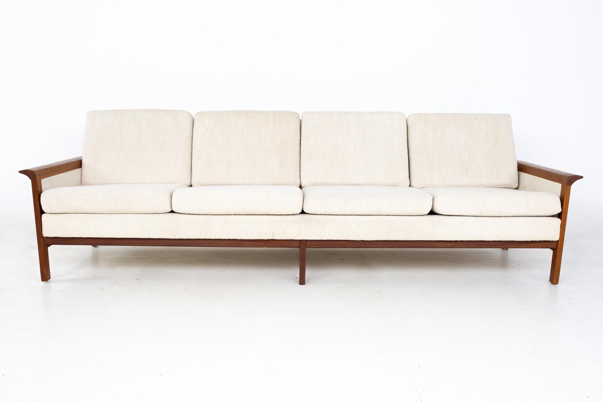 sofa knut