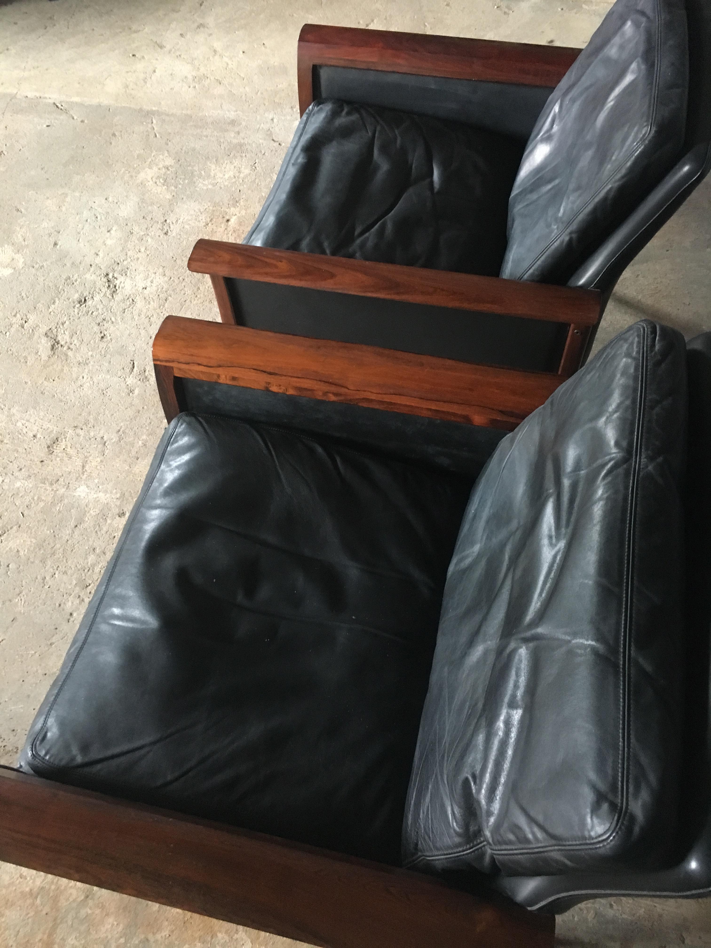 Norwegian Knut Saeter for Vatner Mobler Leather and Rosewood Pair of Chairs