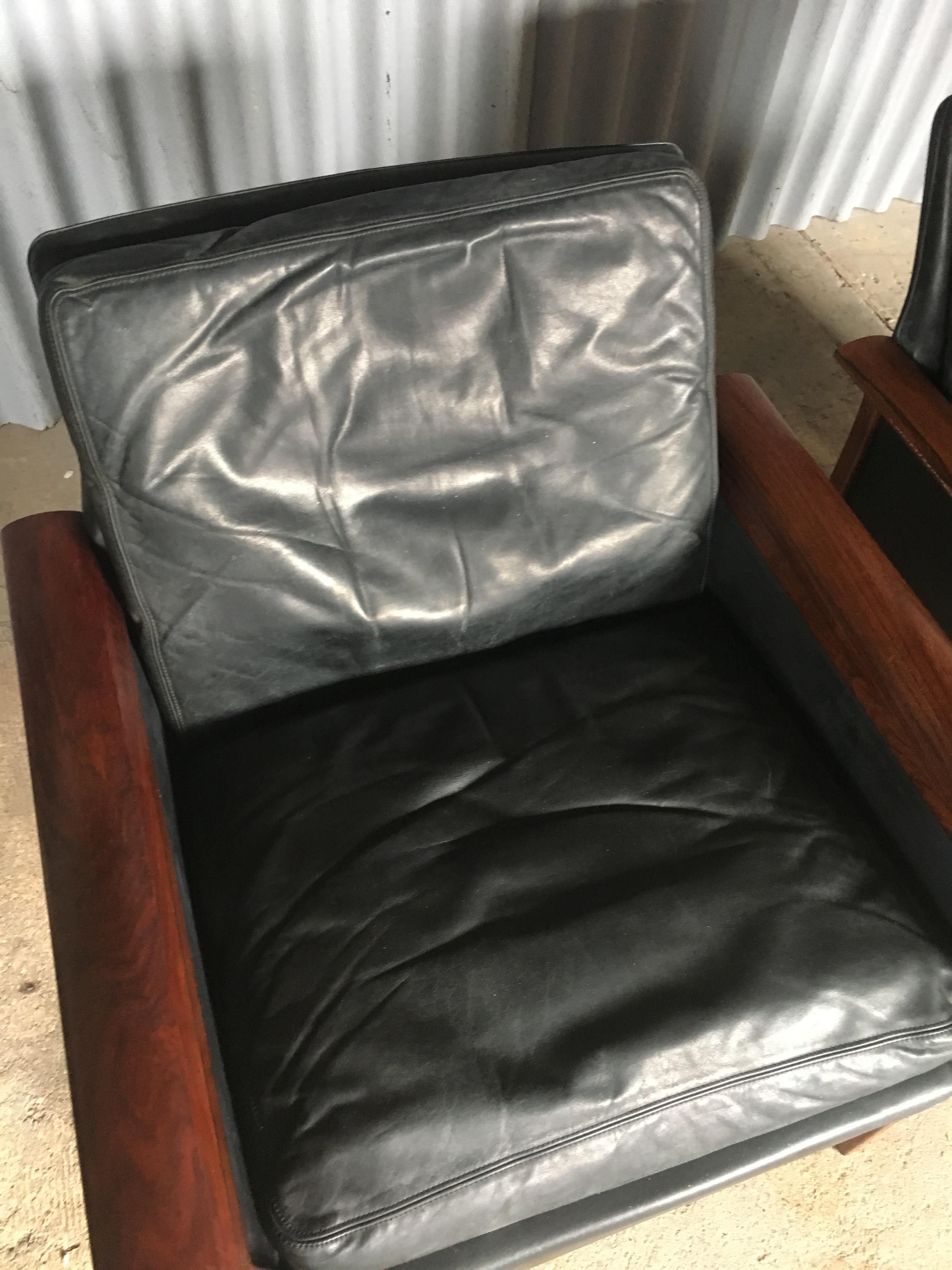 Knut Saeter for Vatner Mobler Leather and Rosewood Pair of Chairs In Good Condition In Southampton, NJ