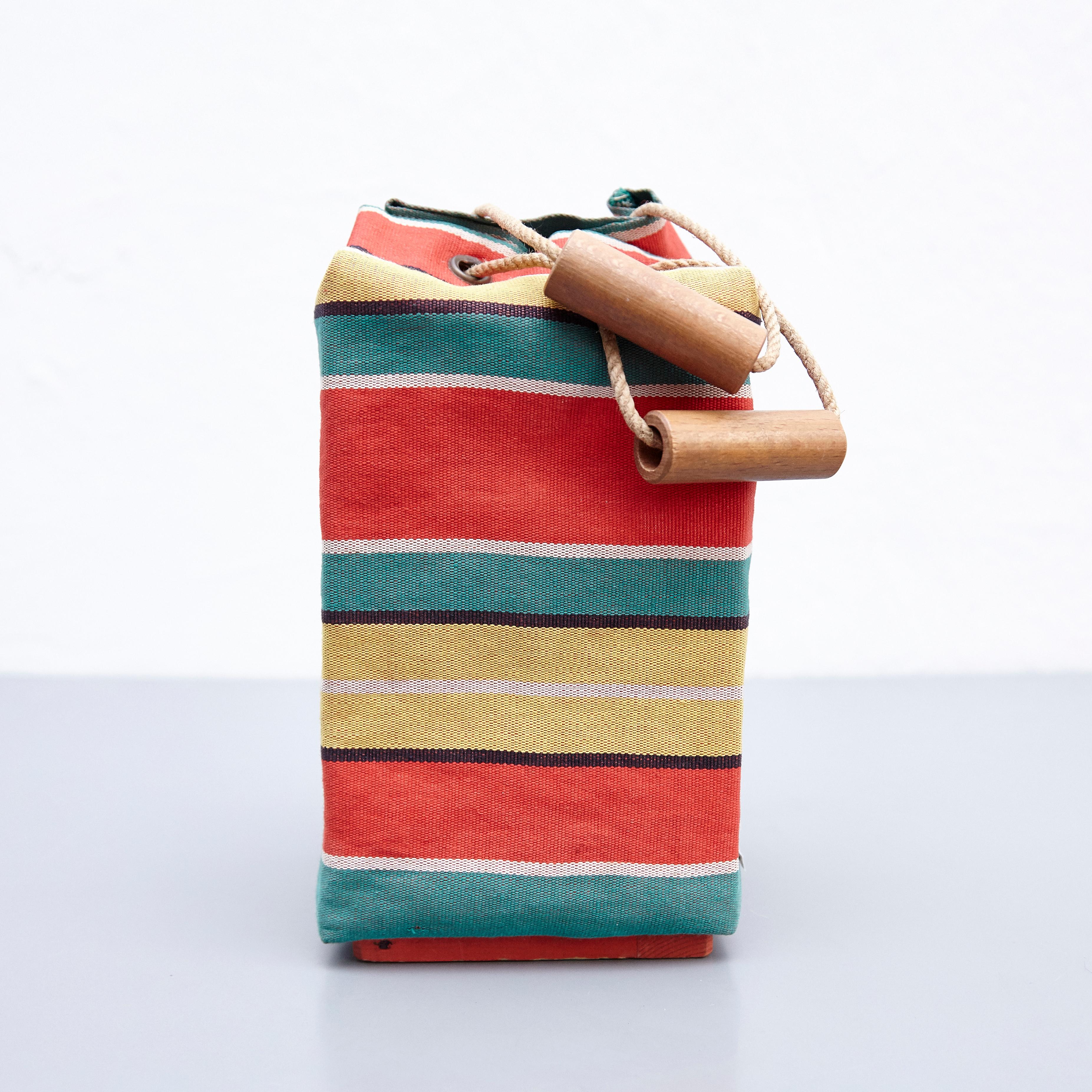 Toy designed by Ko Verzuu, circa 1930.
Manufactured by ADO in Netherlands.

ADO Blokken, canvas bag with a set of wooden blocks / cubes to play.

In good original condition, with minor wear consistent with age and use, preserving a beautiful