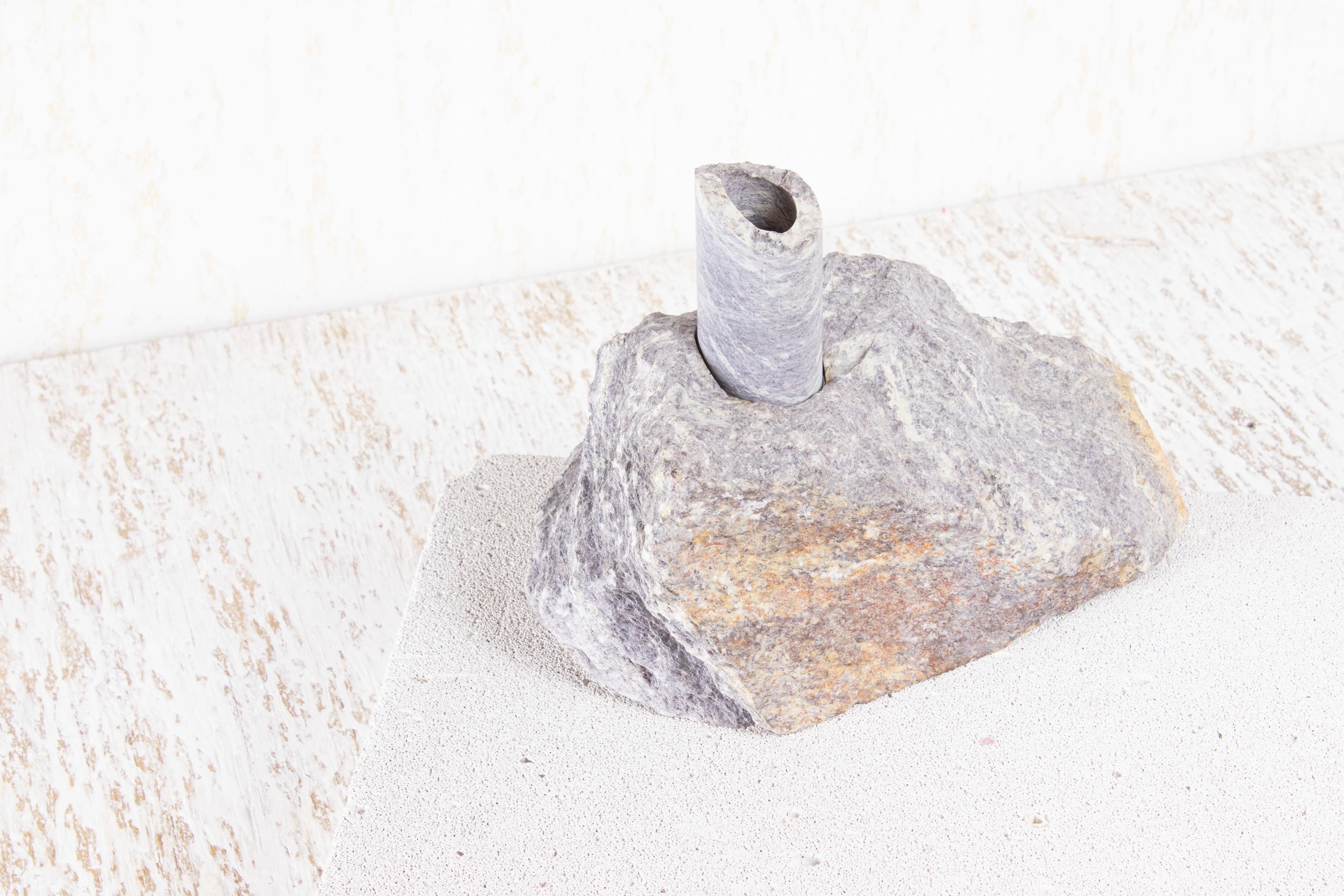 Moderno Kobalt Serpentine Abra Candelabro di Studio A in vendita