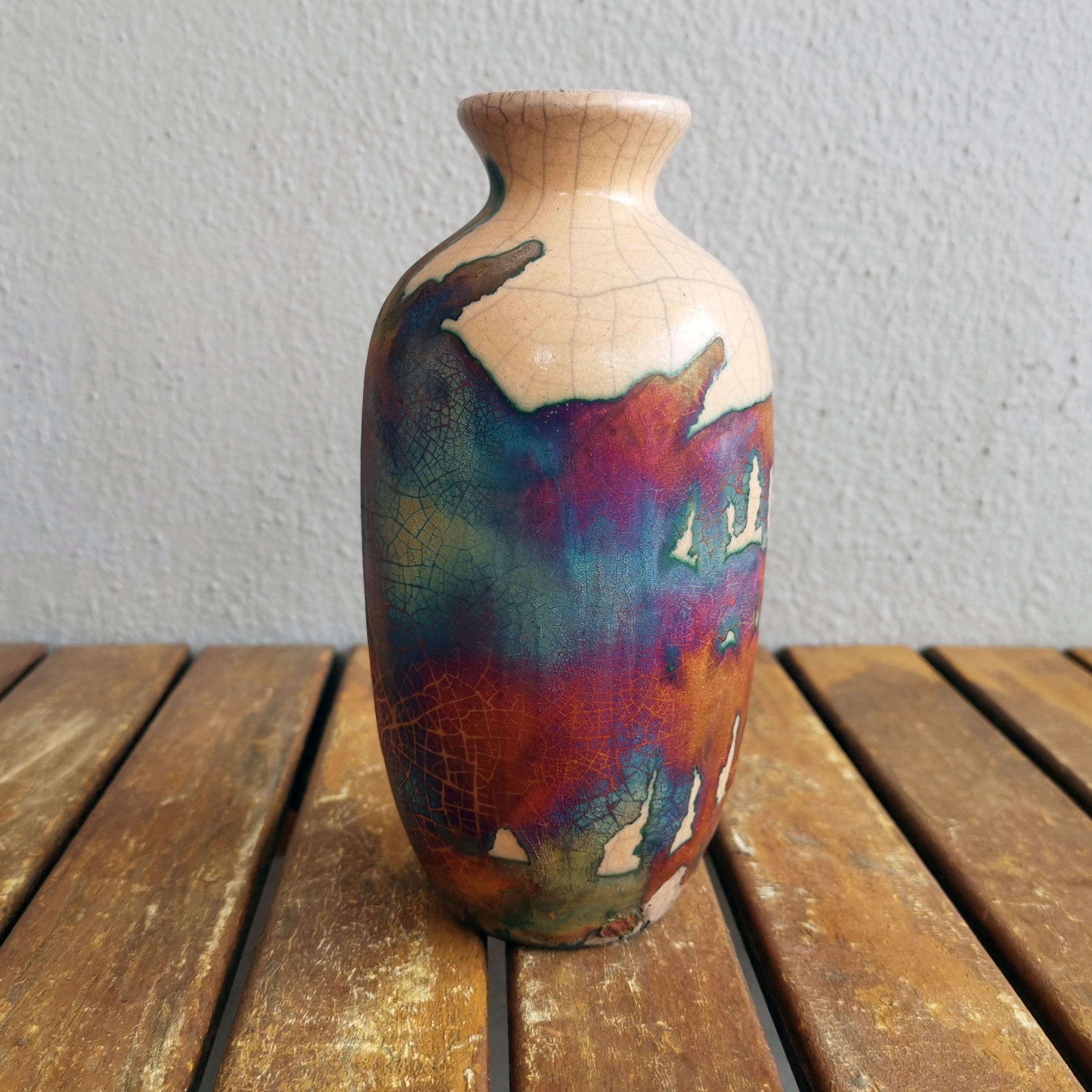 Jarrón de Cerámica Koban Raku con Tubo de Agua - Medio Cobre Mate - Cerámica Artesanal Moderno en venta