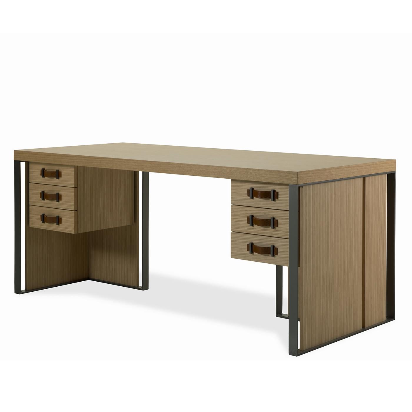 This stunning desk is part of the Kobe collection and will be an ideal addition to a rustic or modern setting. The structure is crafted of wood with a frame in bronzed metal and a top and front panels in wood veneered in durmast (also available in