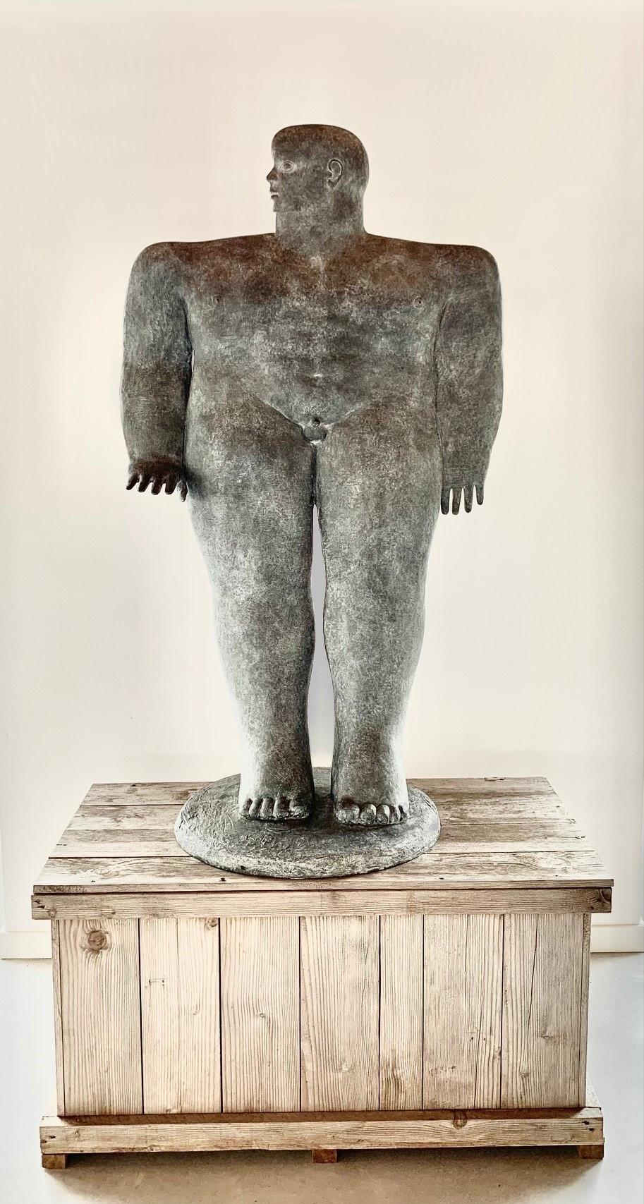 De Jongeling Youngster Young Man Bronze Sculpture Big Outside In Stock 

KOBE, pseudonym of Jacques Saelens, was a Belgian artist (Kortrijk, Belgium 1950 – Saint-Julien (Var), France 2014).

He combined the broad with sophistication. Two themes