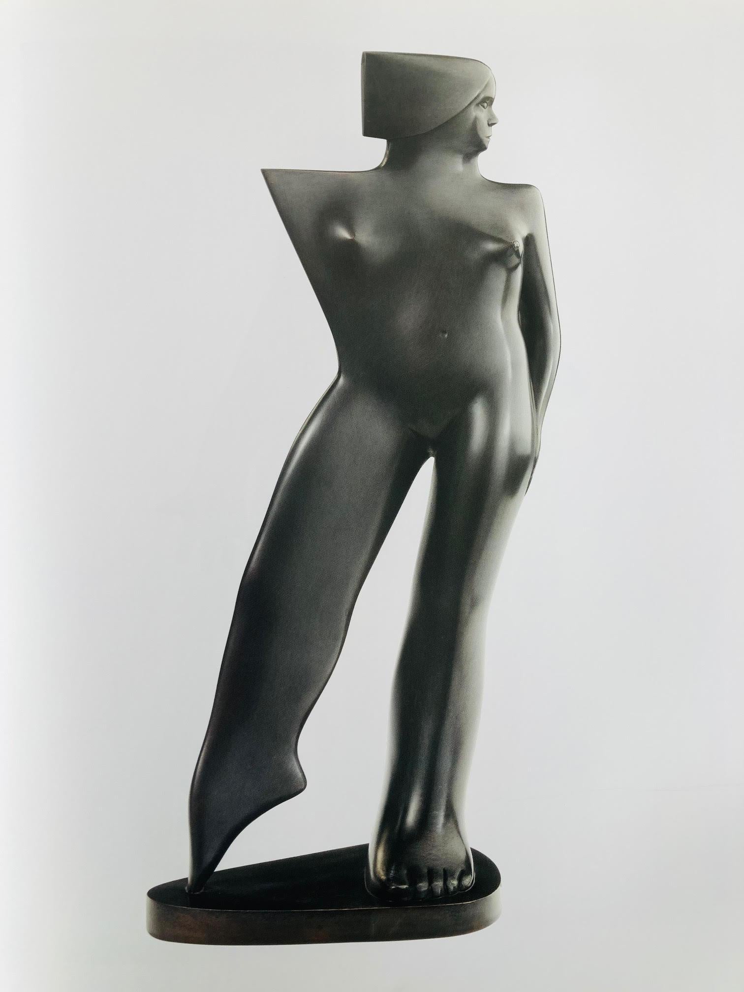 KOBE Figurative Sculpture – Donnina in Piedi, Bronzeskulptur einer stehenden Frau 