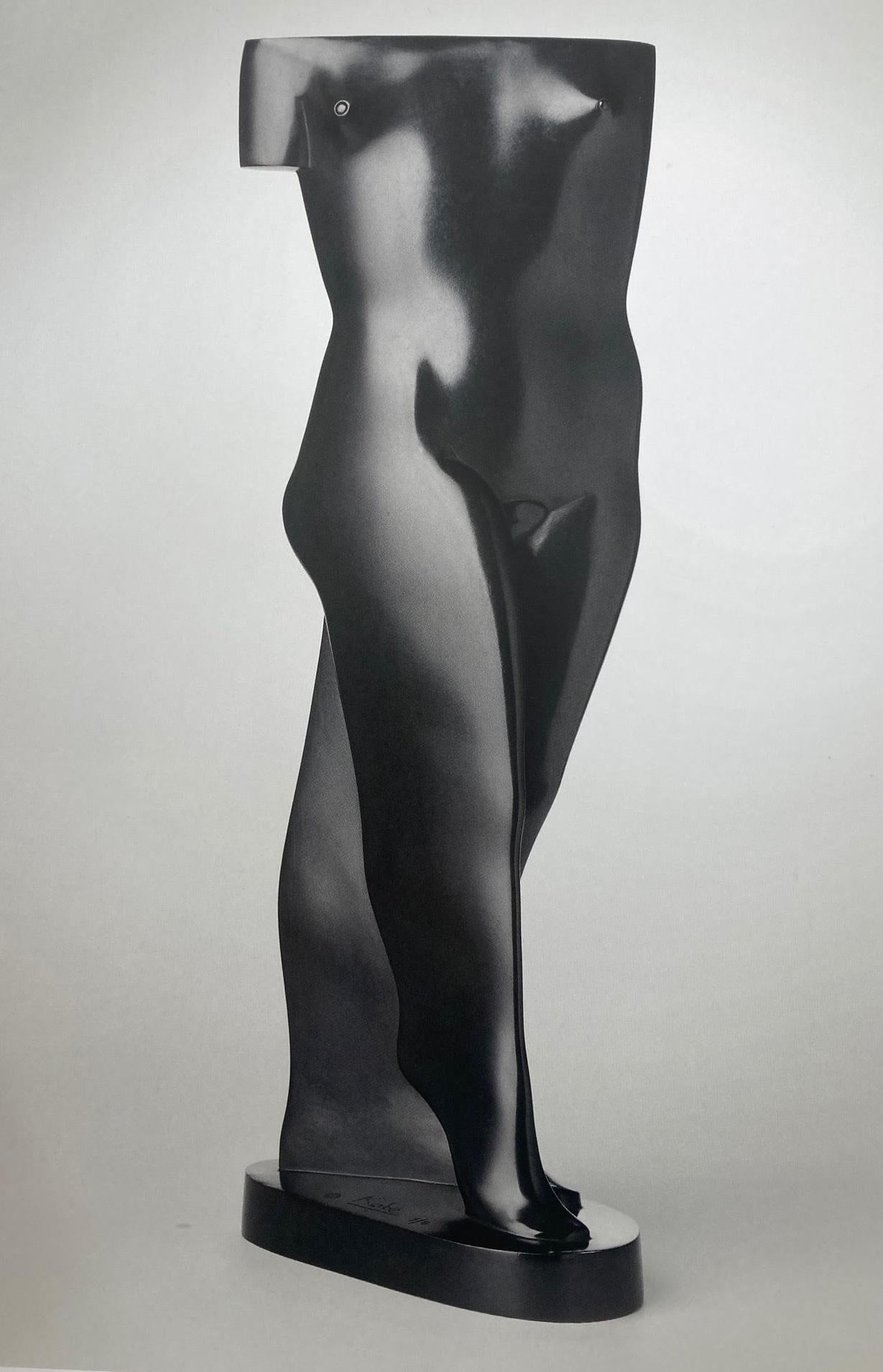 Figurative Sculpture KOBE - Elegante Sculpture en Bronze Femme Torse Debout Patina Noir En Stock